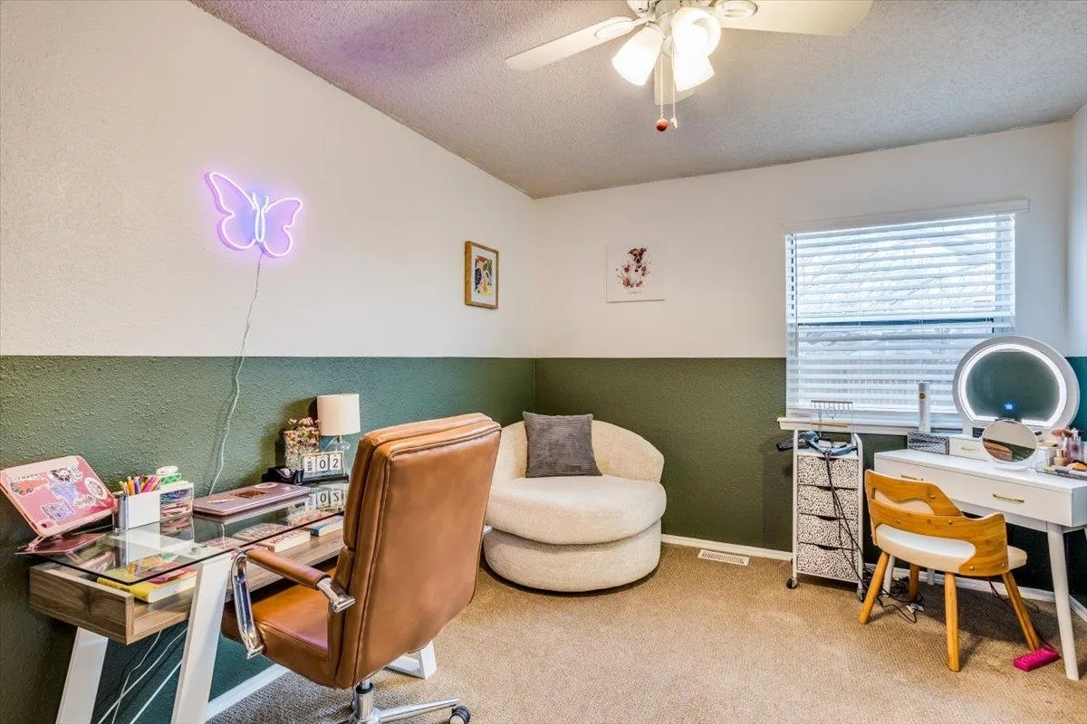 Wichita, Kansas 67209, United States, 2 Bedrooms Bedrooms, ,2 BathroomsBathrooms,Residential,Pending,82638