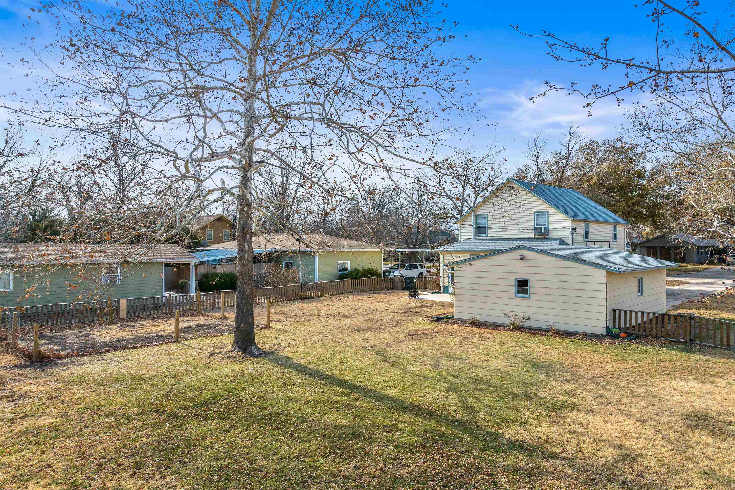 224 S Weaver St, Hesston, Kansas image 30