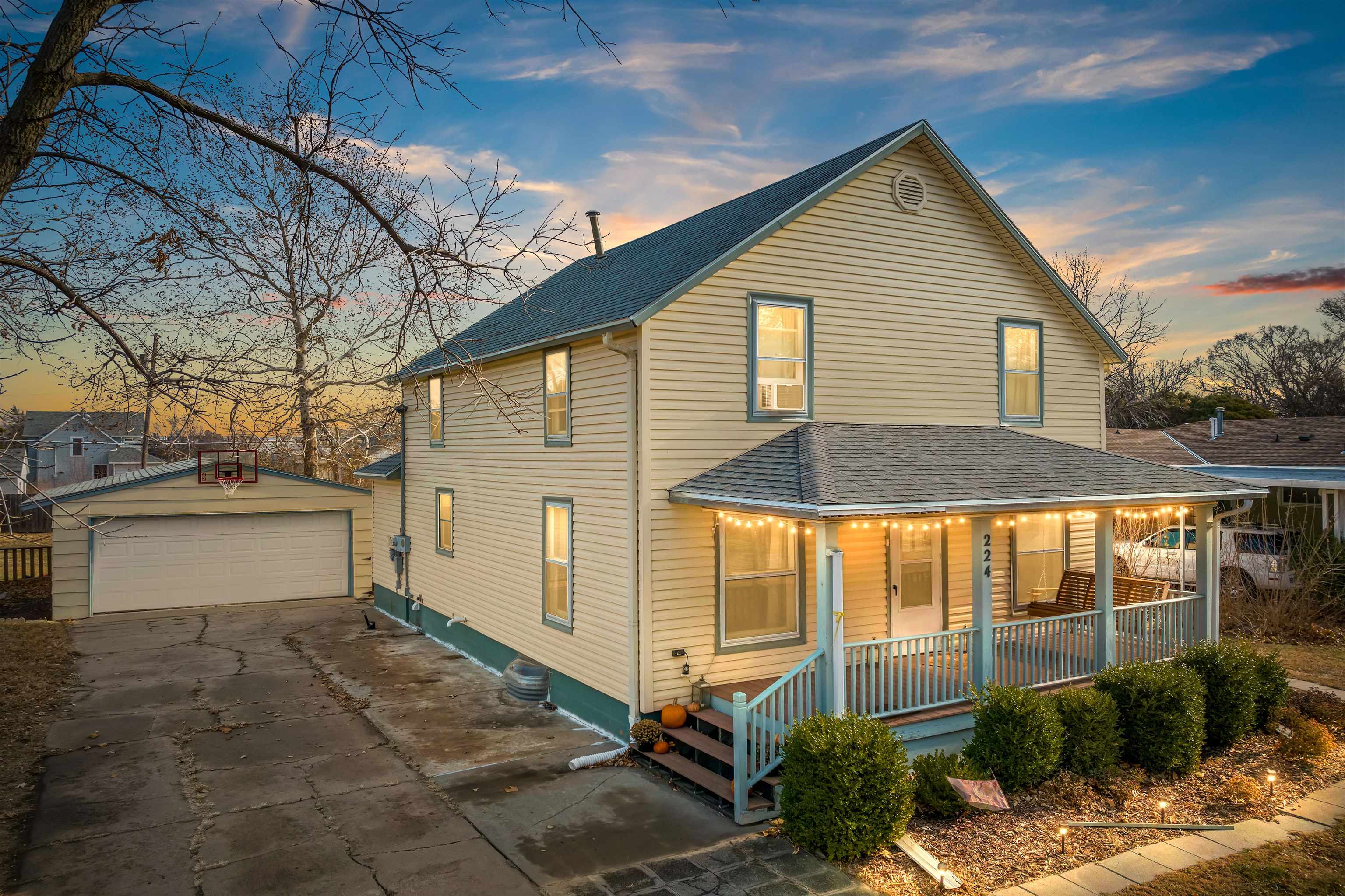 224 S Weaver St, Hesston, Kansas image 25