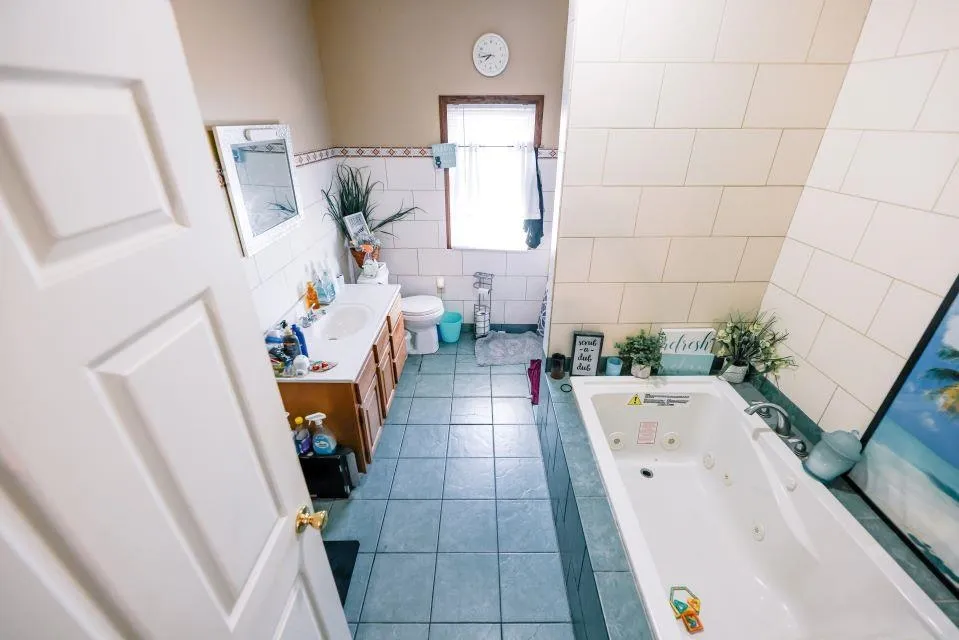 Wichita, Kansas 67213, United States, 1 Bedroom Bedrooms, ,1 BathroomBathrooms,Residential,Pending,40479