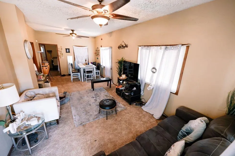 Wichita, Kansas 67213, United States, 1 Bedroom Bedrooms, ,1 BathroomBathrooms,Residential,Pending,40479