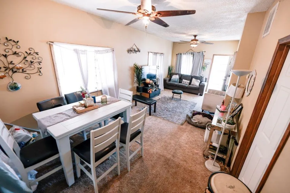 Wichita, Kansas 67213, United States, 1 Bedroom Bedrooms, ,1 BathroomBathrooms,Residential,Pending,40479