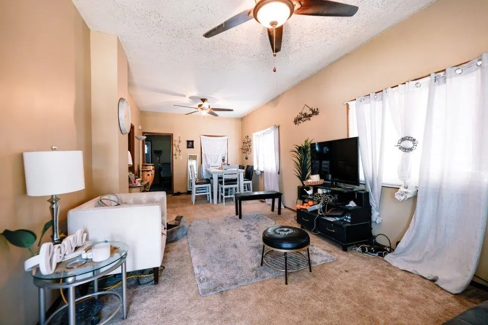 Wichita, Kansas 67213, United States, 1 Bedroom Bedrooms, ,1 BathroomBathrooms,Residential,Pending,40479