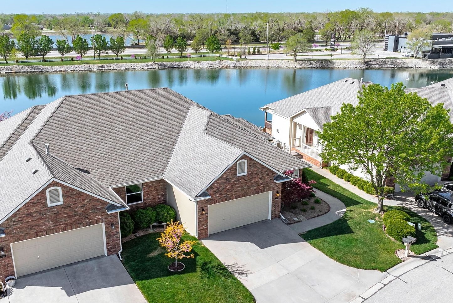 2267 N Lakeway Ct, Wichita, Kansas image 2