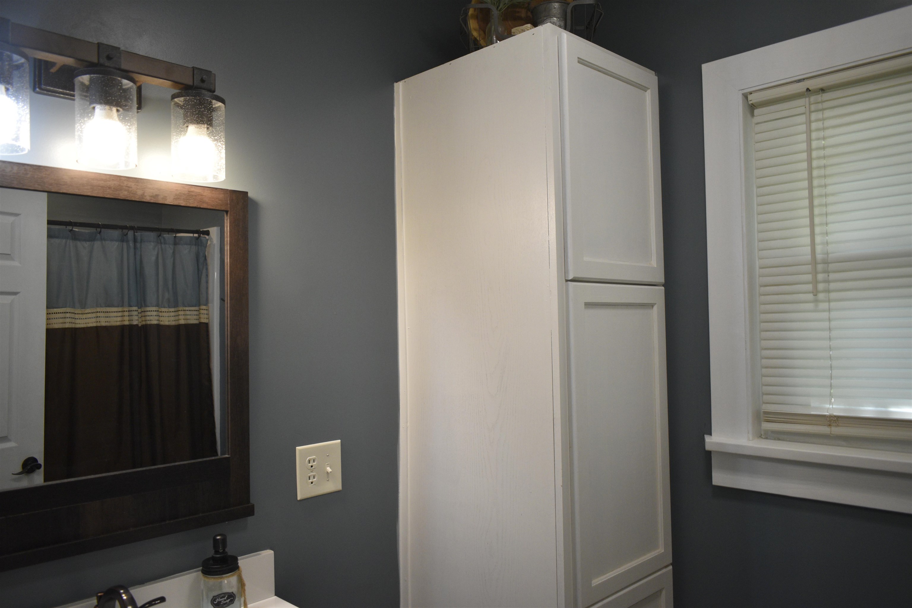 325 W Ave A, Mount Hope, Kansas image 17