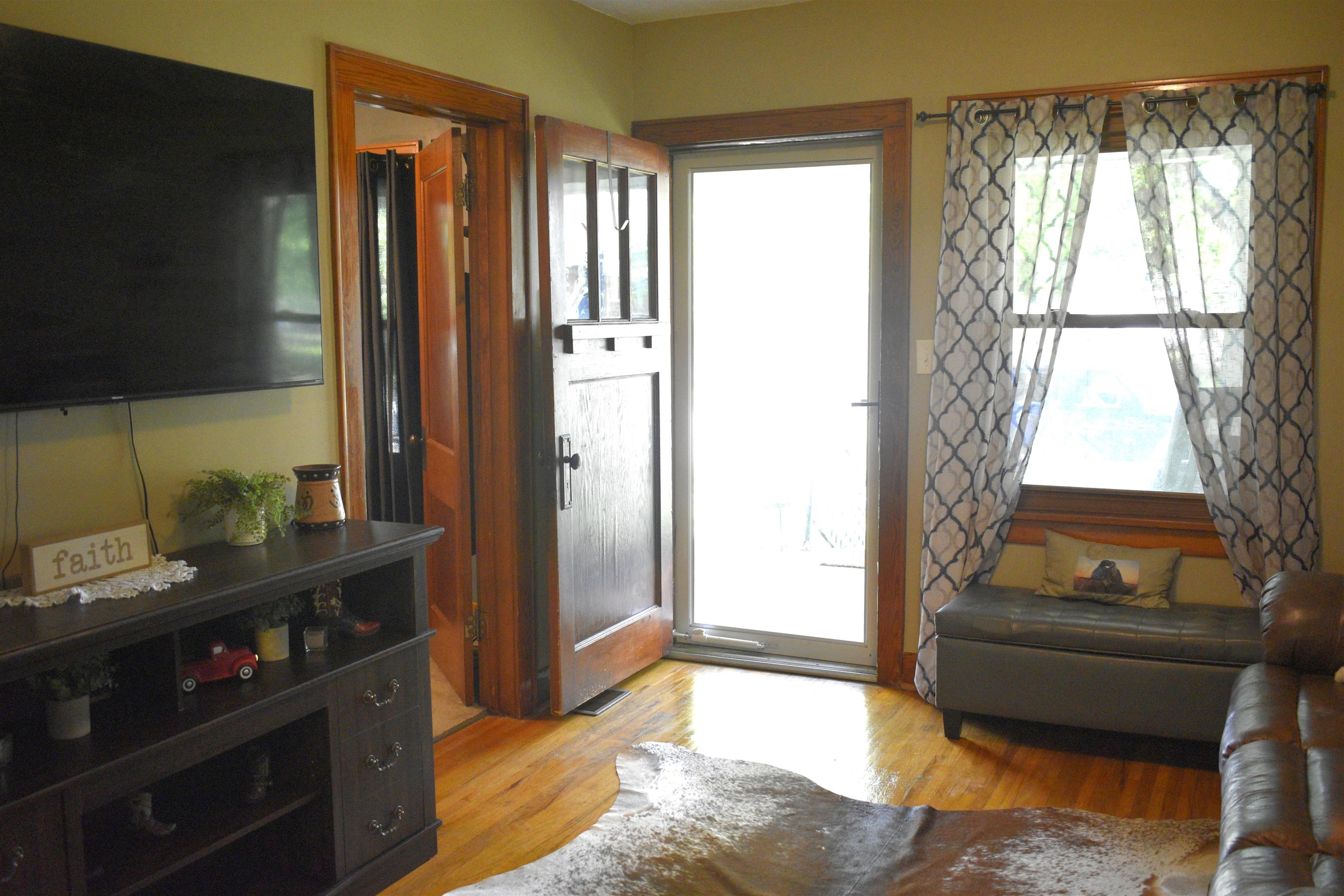 325 W Ave A, Mount Hope, Kansas image 12