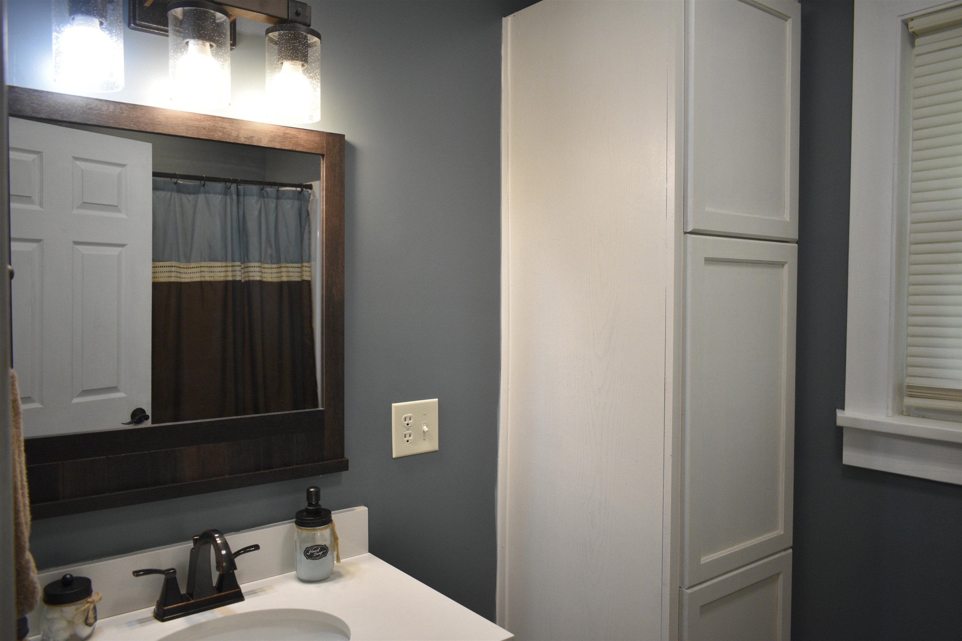 325 W Ave A, Mount Hope, Kansas image 18