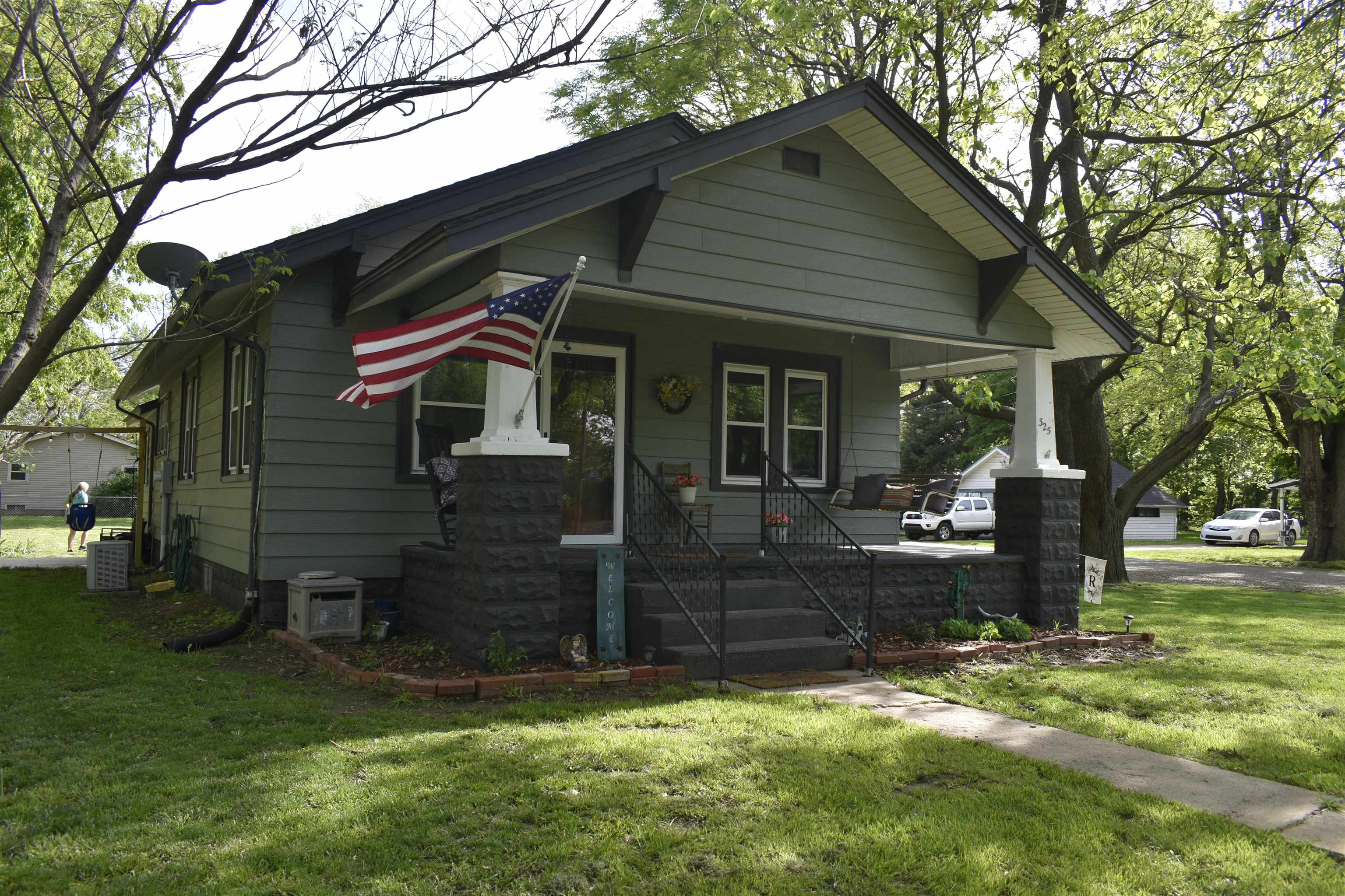325 W Ave A, Mount Hope, Kansas image 2