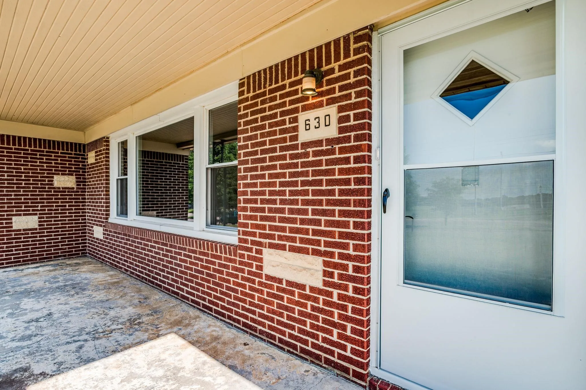 Derby, Kansas 67037, United States, 3 Bedrooms Bedrooms, ,1 BathroomBathrooms,Residential,Pending,143857