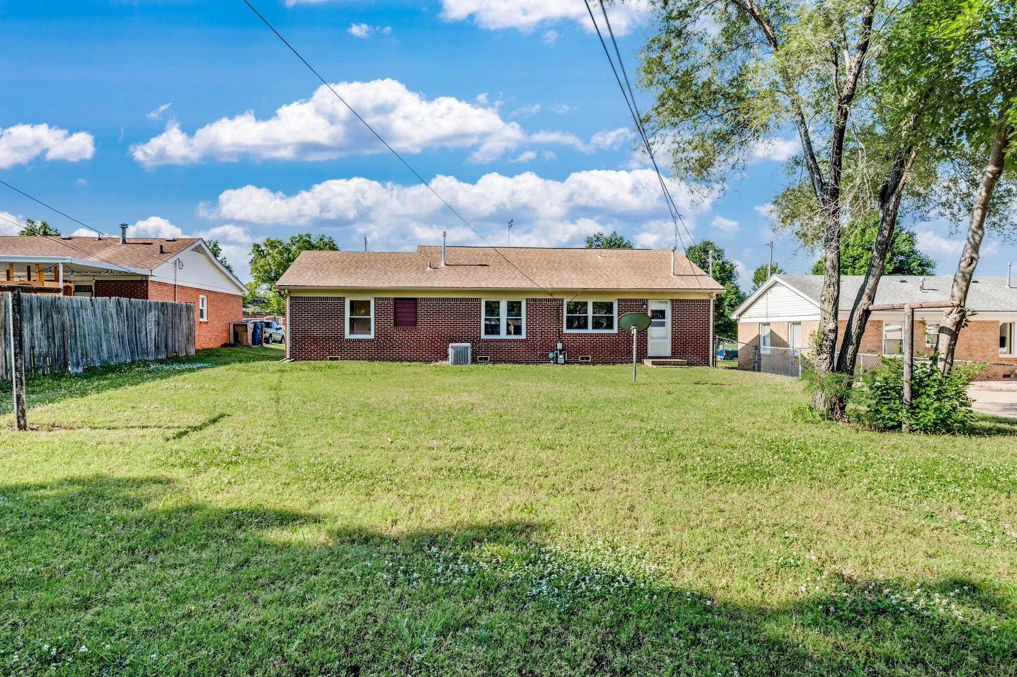 Derby, Kansas 67037, United States, 3 Bedrooms Bedrooms, ,1 BathroomBathrooms,Residential,Pending,143857