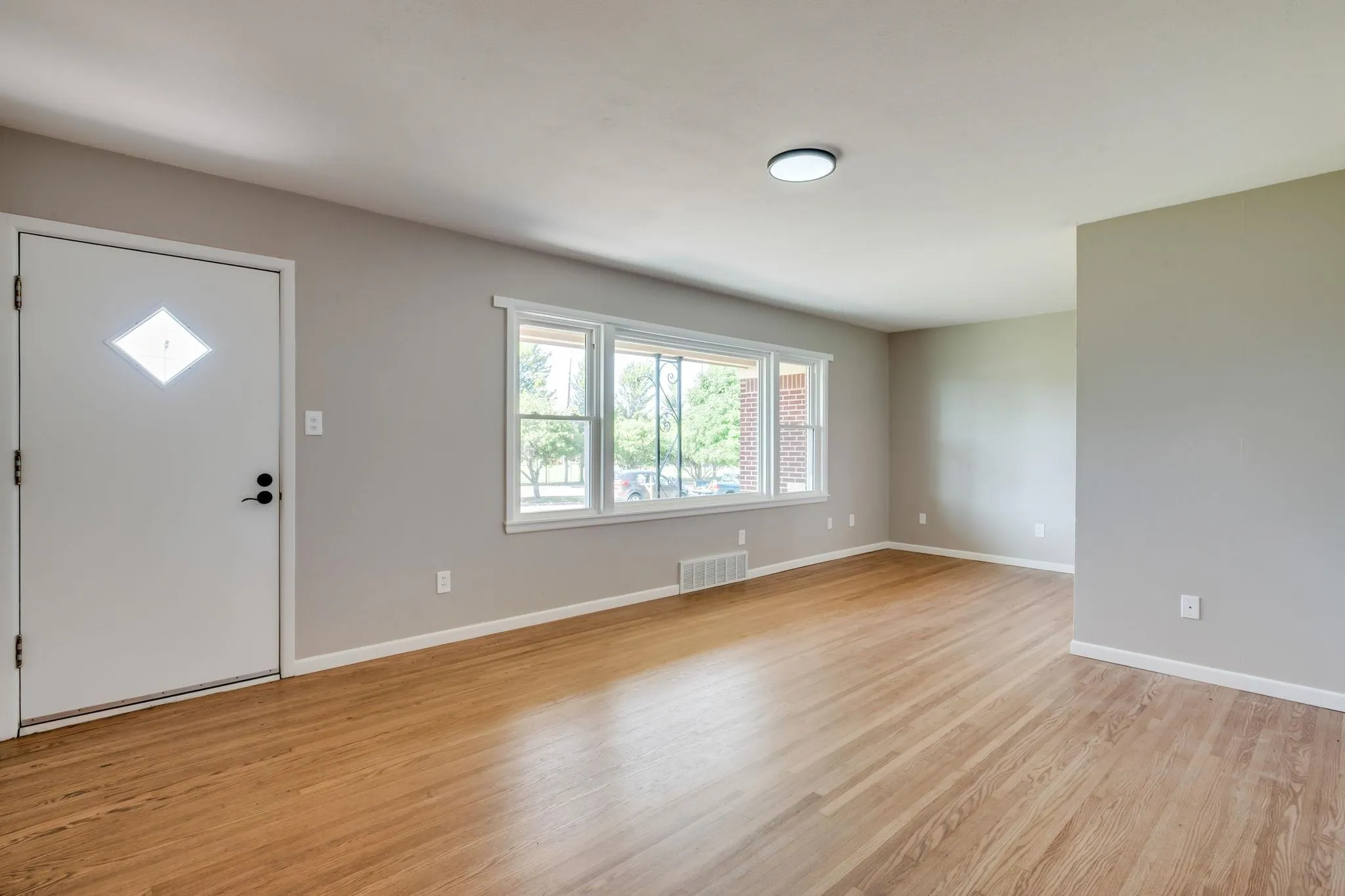 Derby, Kansas 67037, United States, 3 Bedrooms Bedrooms, ,1 BathroomBathrooms,Residential,Pending,143857