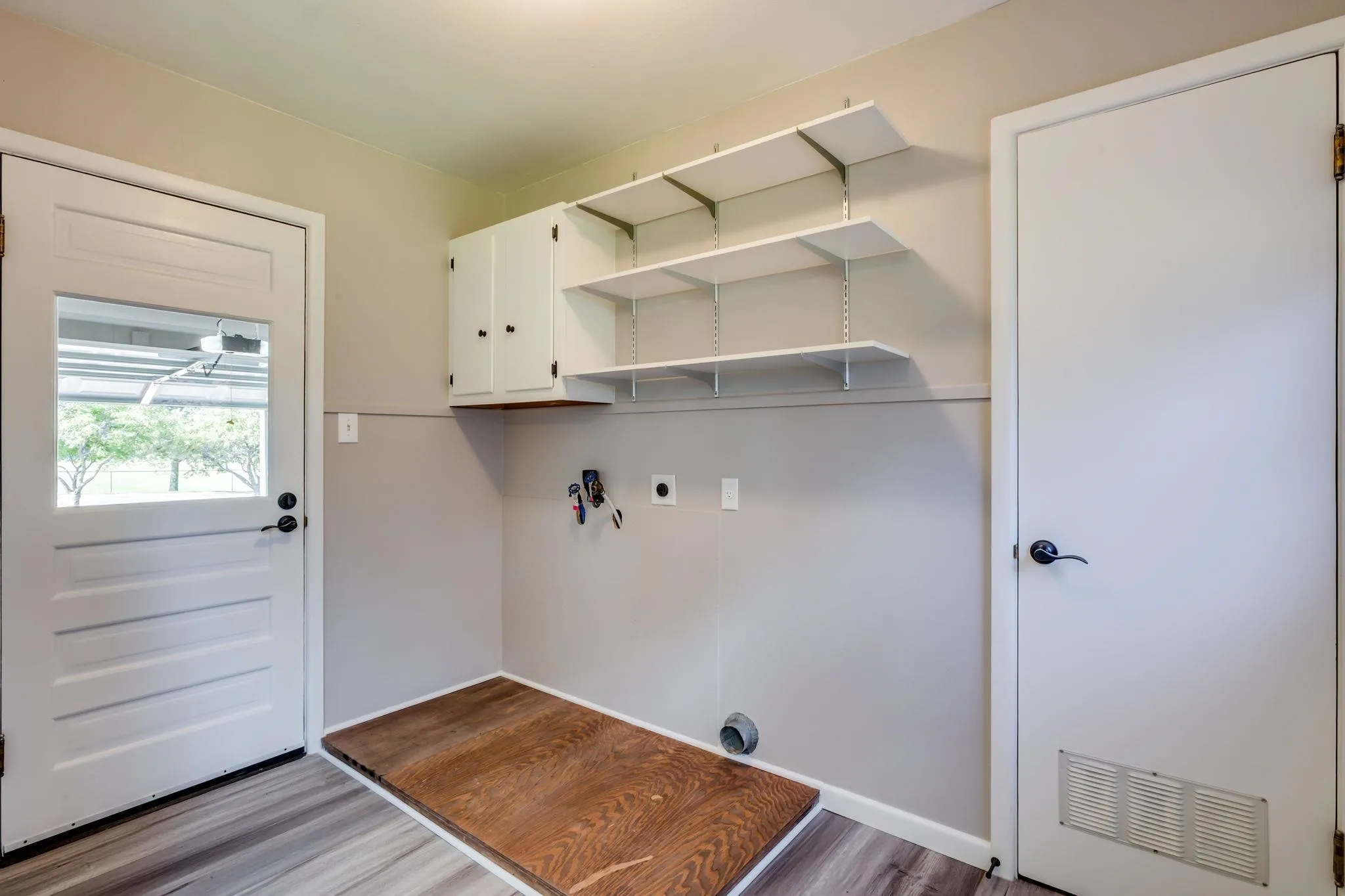 Derby, Kansas 67037, United States, 3 Bedrooms Bedrooms, ,1 BathroomBathrooms,Residential,Pending,143857