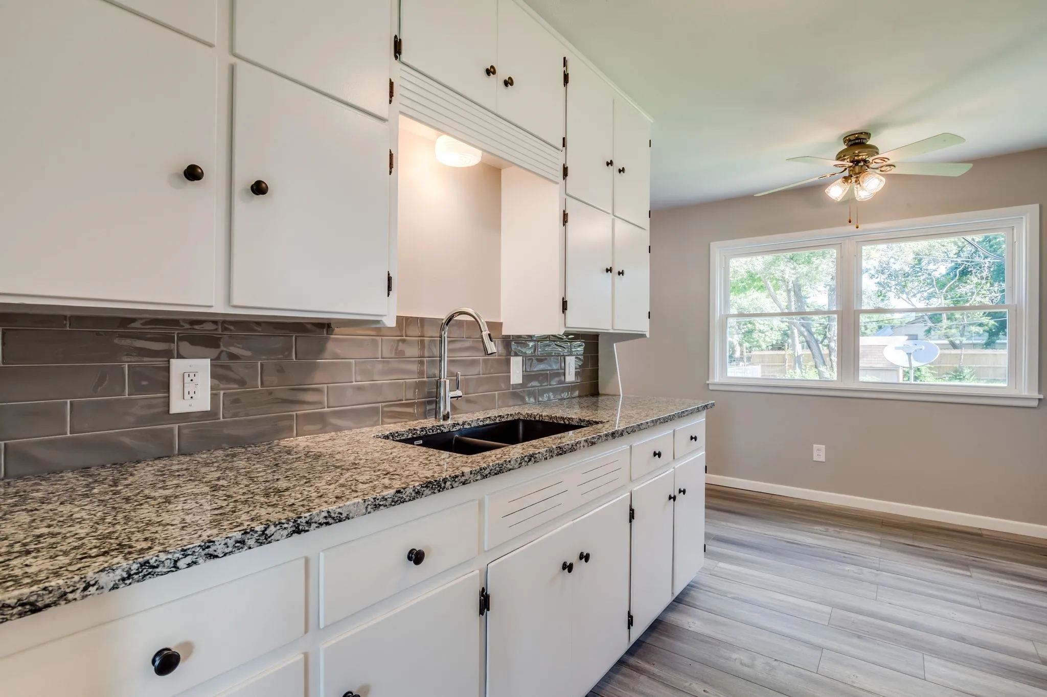 Derby, Kansas 67037, United States, 3 Bedrooms Bedrooms, ,1 BathroomBathrooms,Residential,Pending,143857