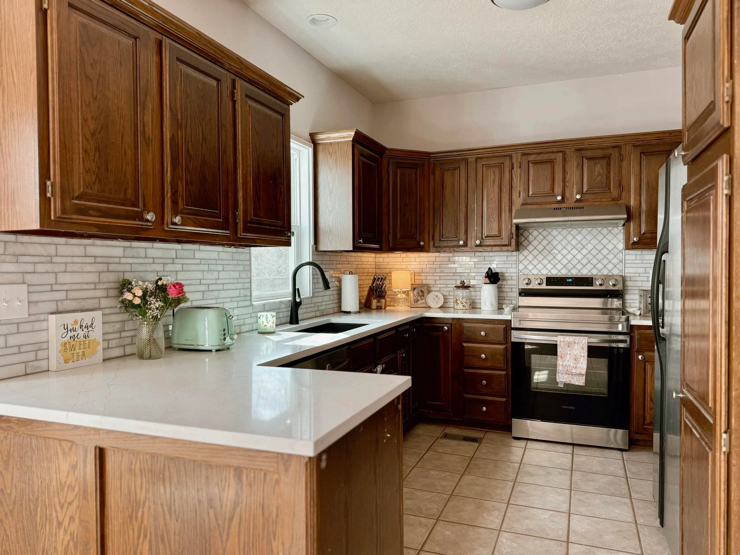 Bel Aire, Kansas 67220, United States, 3 Bedrooms Bedrooms, ,3 BathroomsBathrooms,Residential,Active,223831