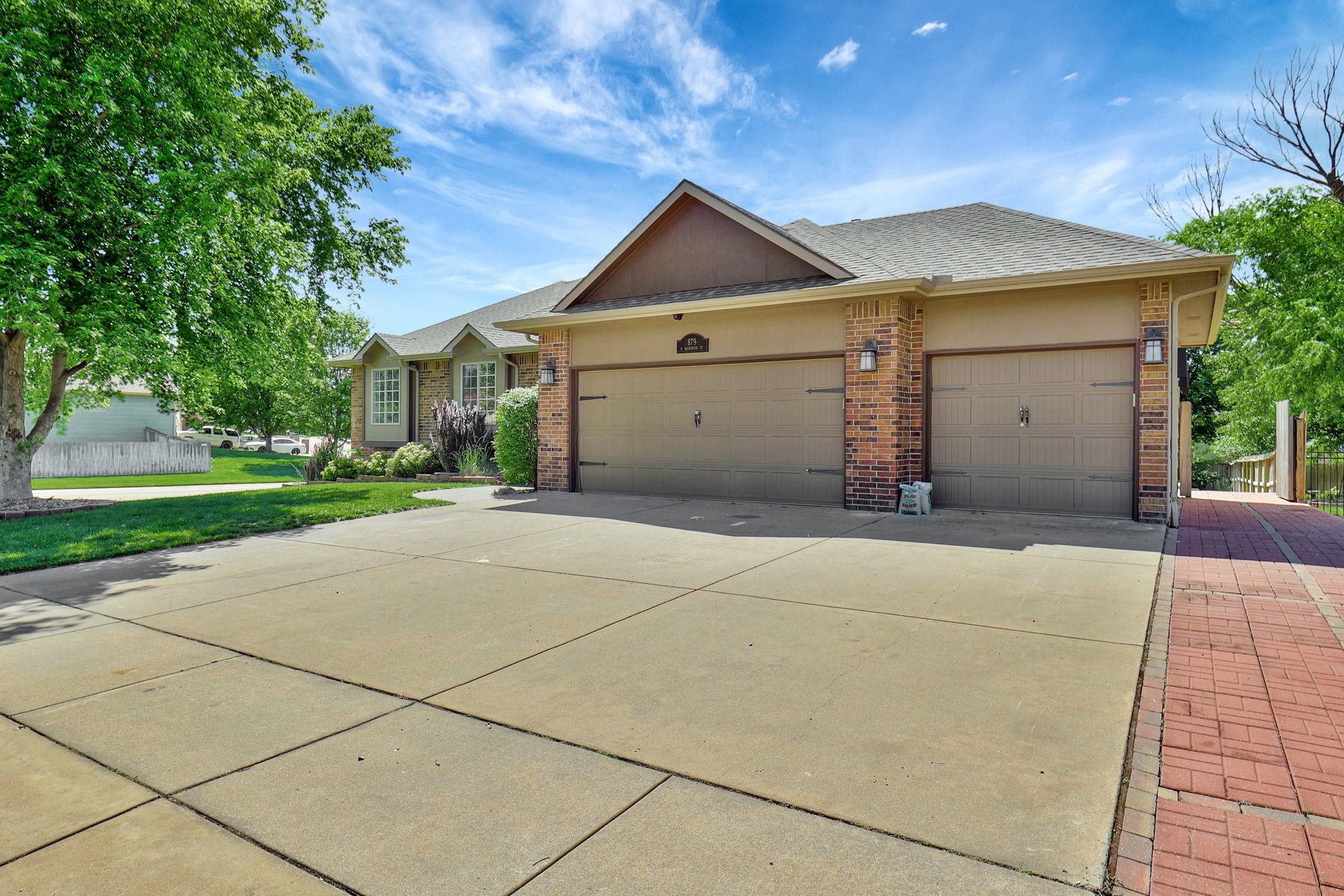 879 S Sagebrush Ct, Wichita, Kansas image 3
