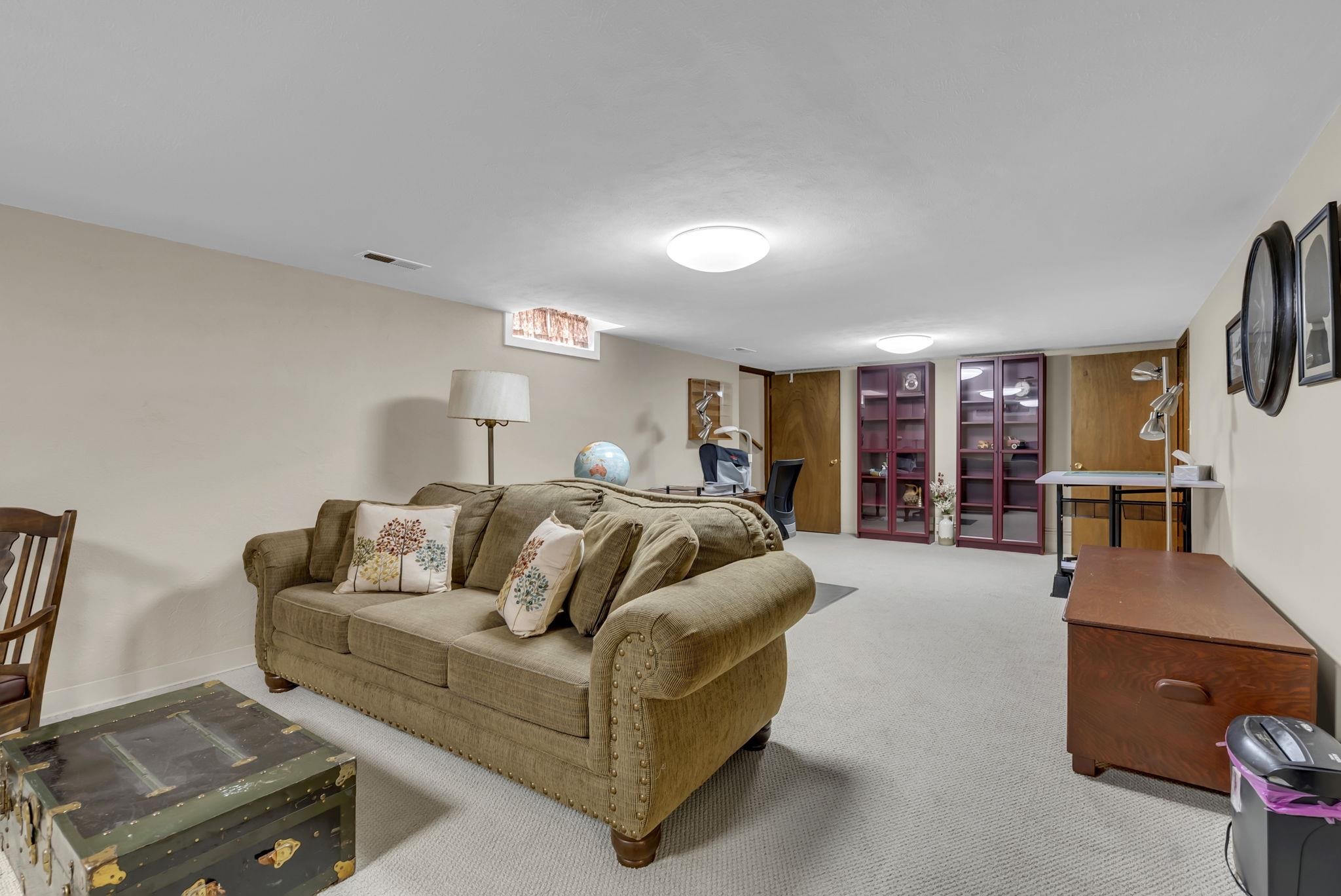 1305 Bristol Road, Hutchinson, Kansas image 26