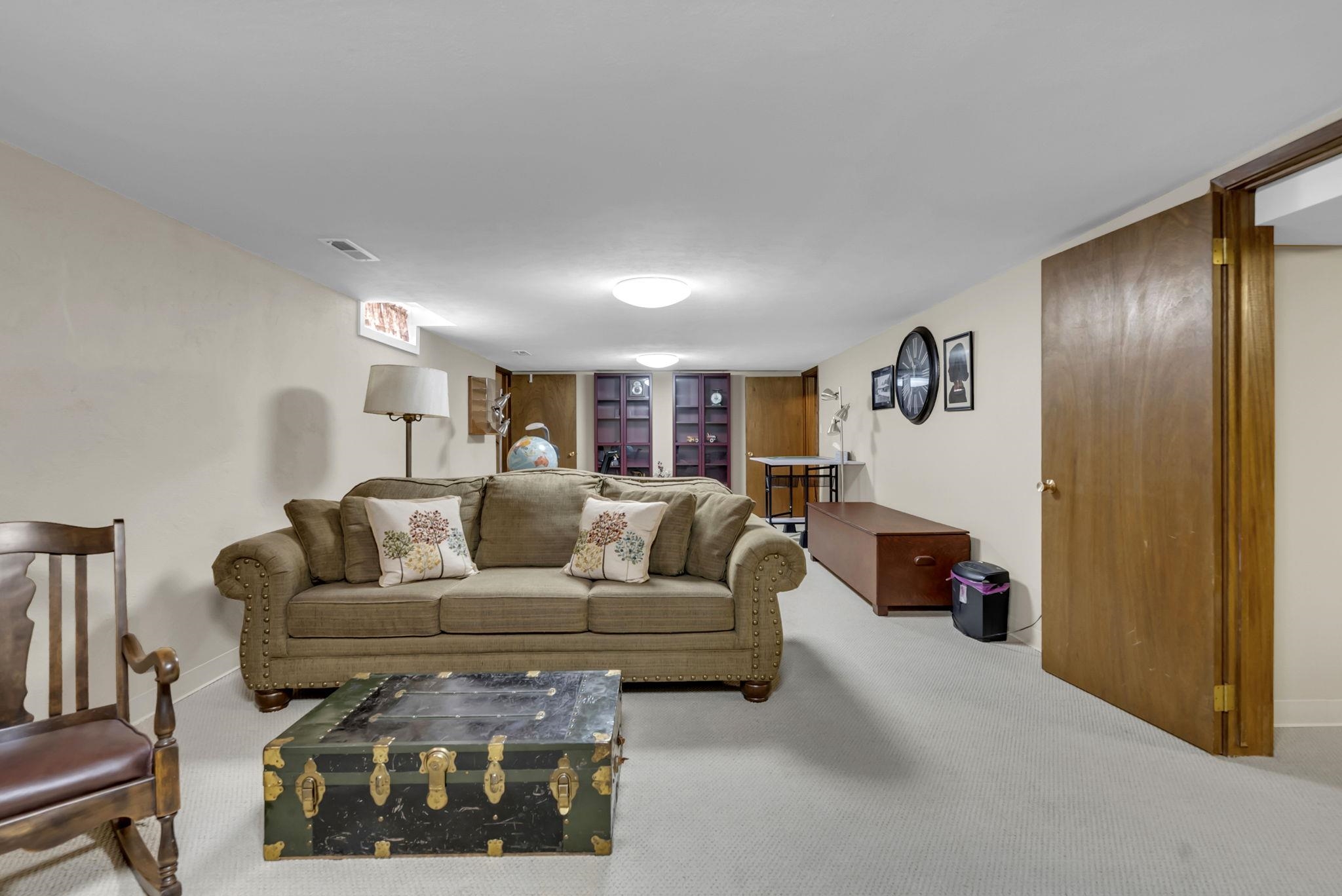 1305 Bristol Road, Hutchinson, Kansas image 25