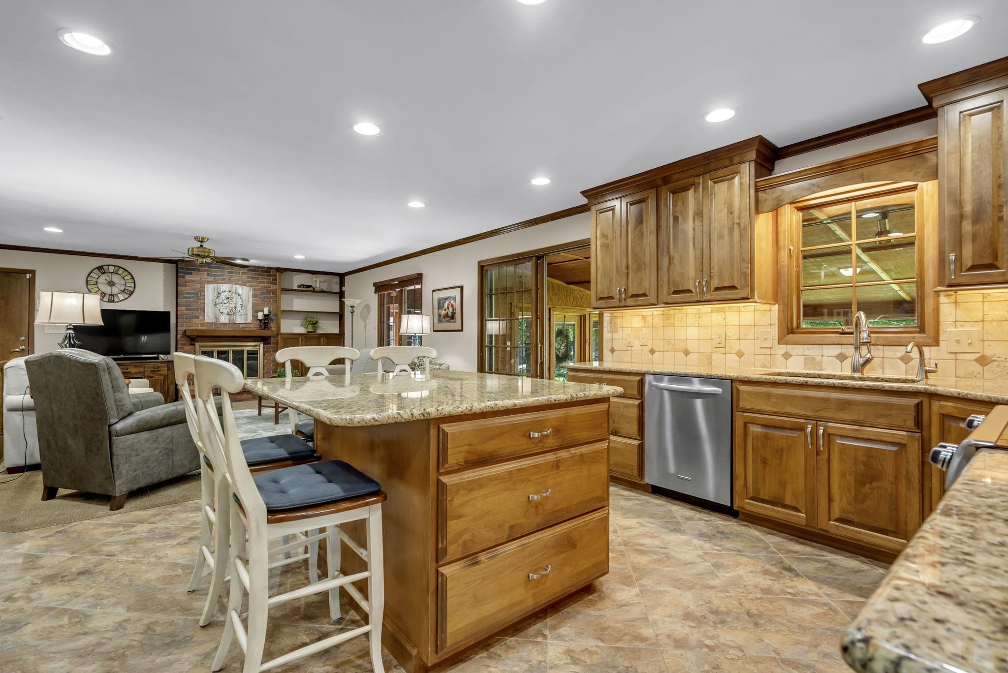 1305 Bristol Road, Hutchinson, Kansas image 9