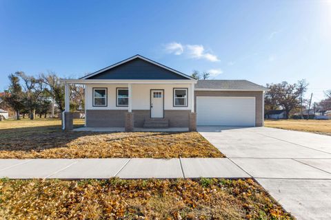 Homes For Sale - 126 S Colorado Ave<br/> Burrton, KS 67020