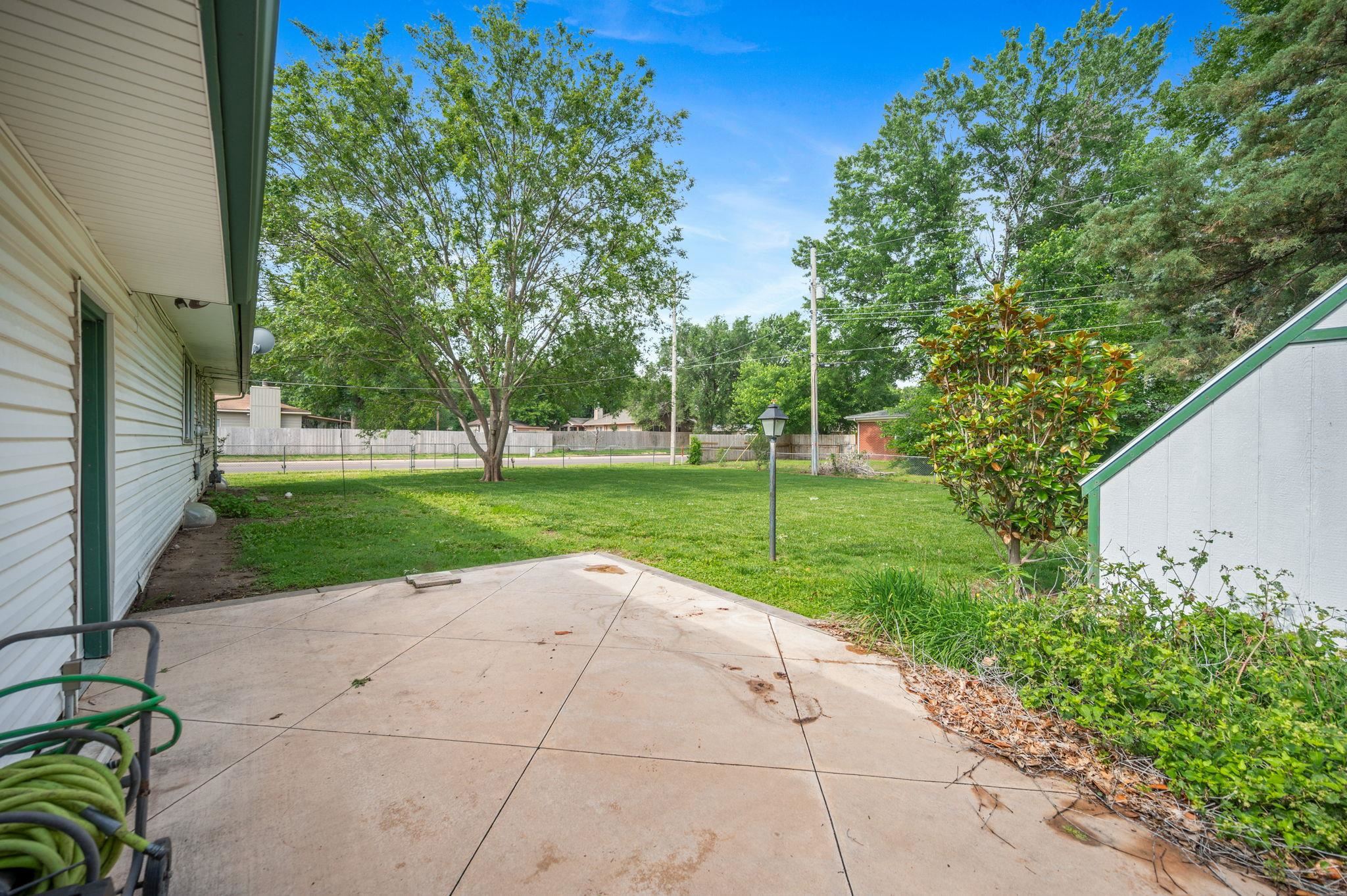 643 N Atherton St, Maize, Kansas image 33