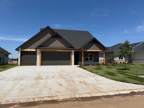 Townhouse For Sale - 742 N Rainbow Lake Ct<br/> Sedgwick County, Wichita, KS 67235