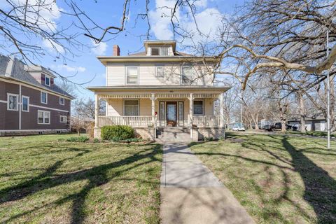 Homes For Sale - 429 N 3rd St<br/> Mcpherson County, Lindsborg, KS 67456