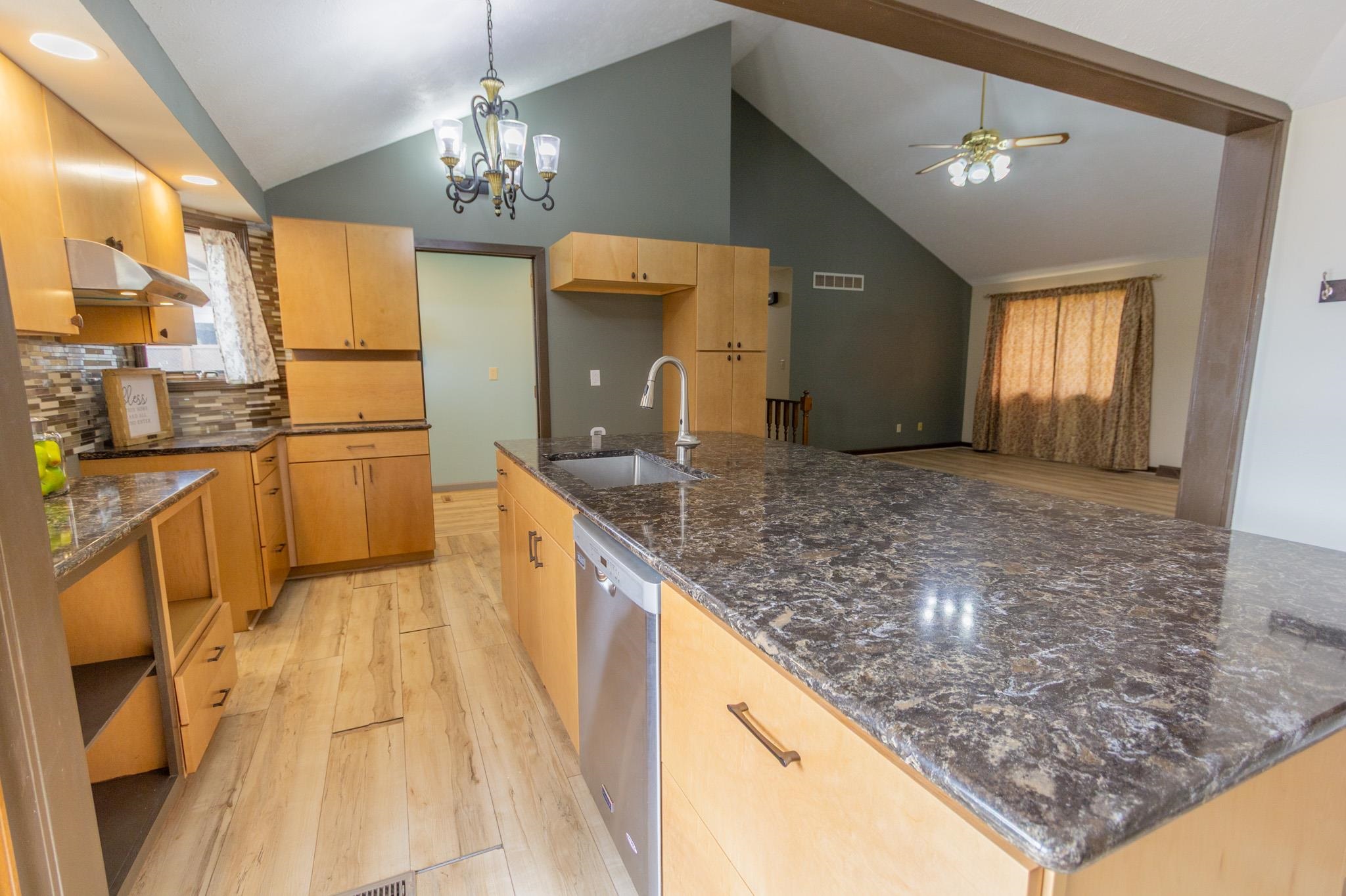 2430 Village Ln, Salina, Kansas image 12