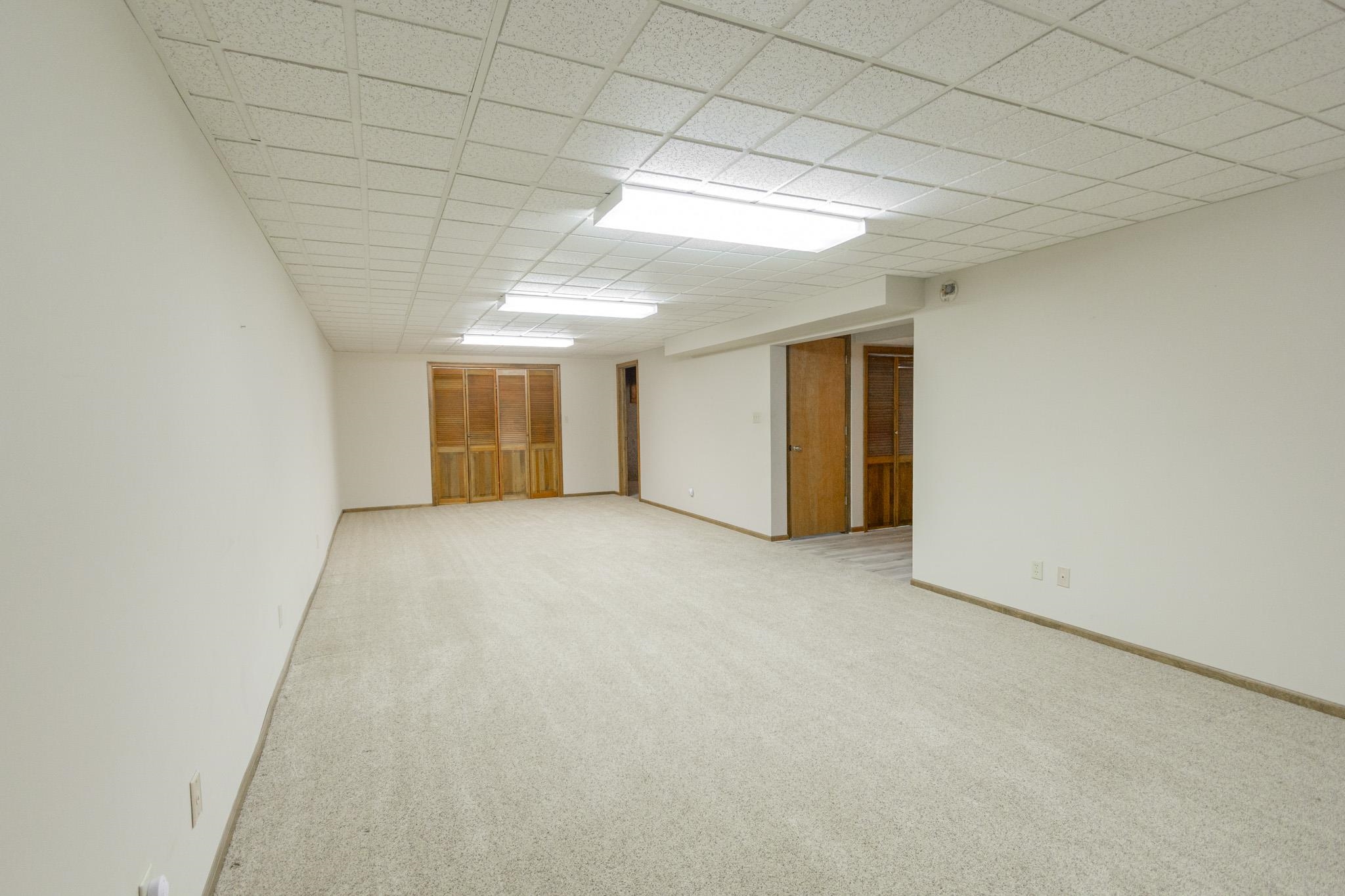 2430 Village Ln, Salina, Kansas image 24