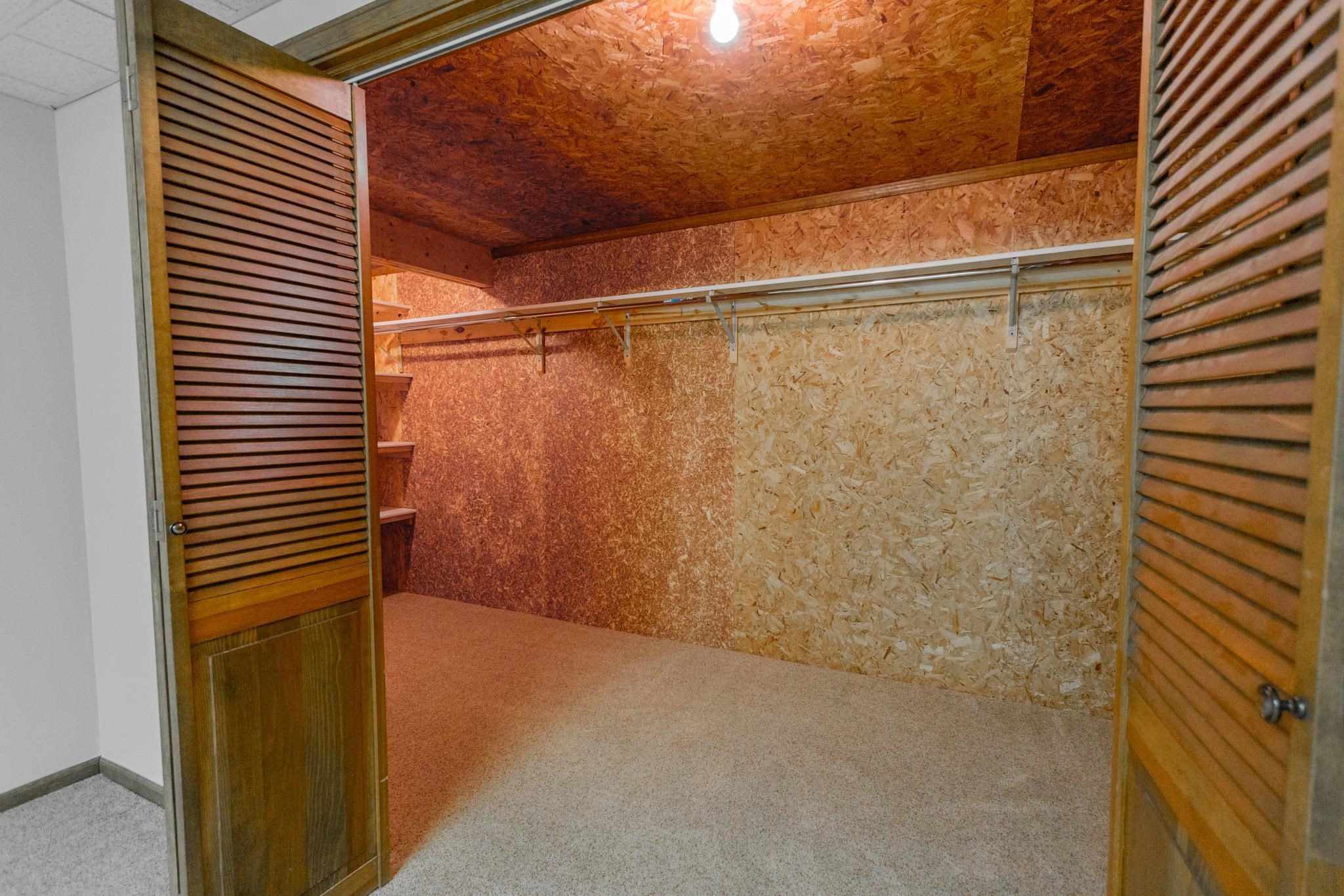 2430 Village Ln, Salina, Kansas image 25