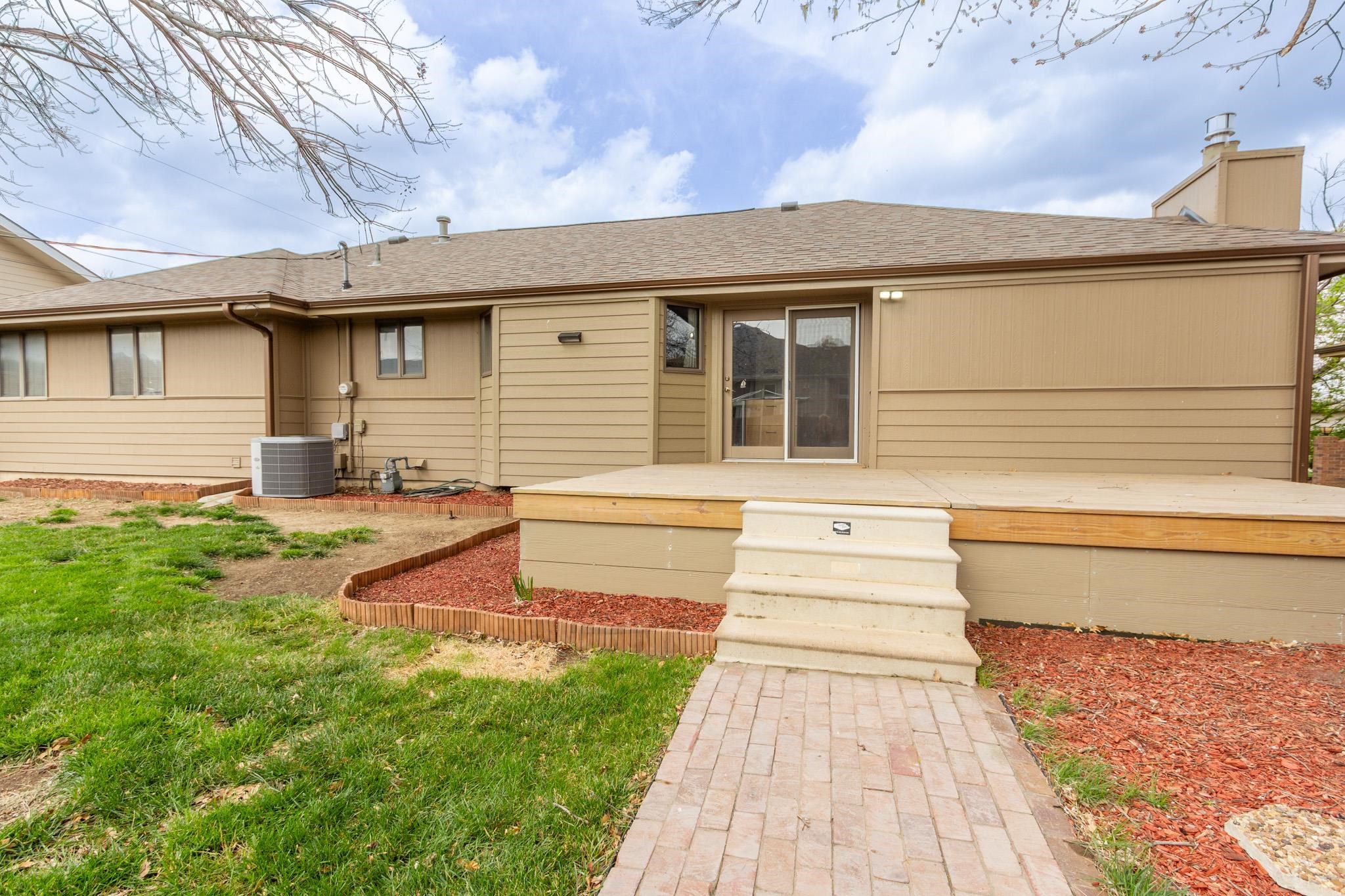 2430 Village Ln, Salina, Kansas image 32