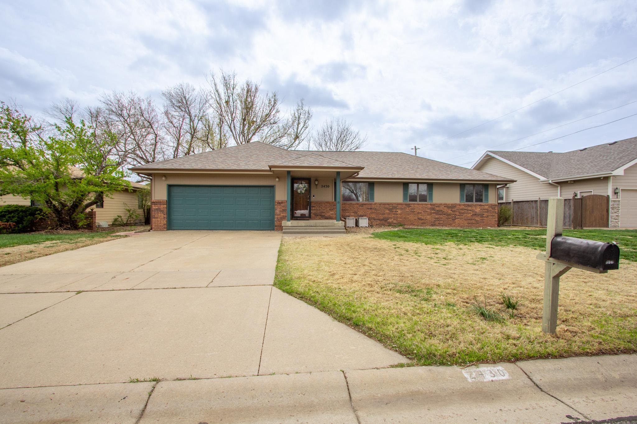 2430 Village Ln, Salina, Kansas image 1