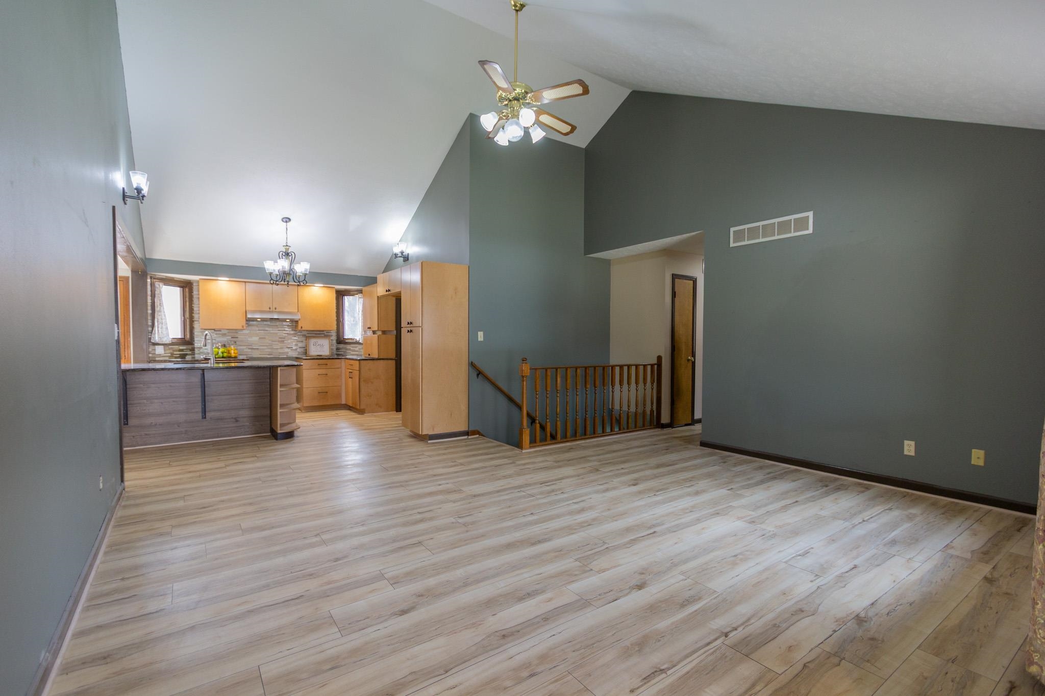 2430 Village Ln, Salina, Kansas image 4