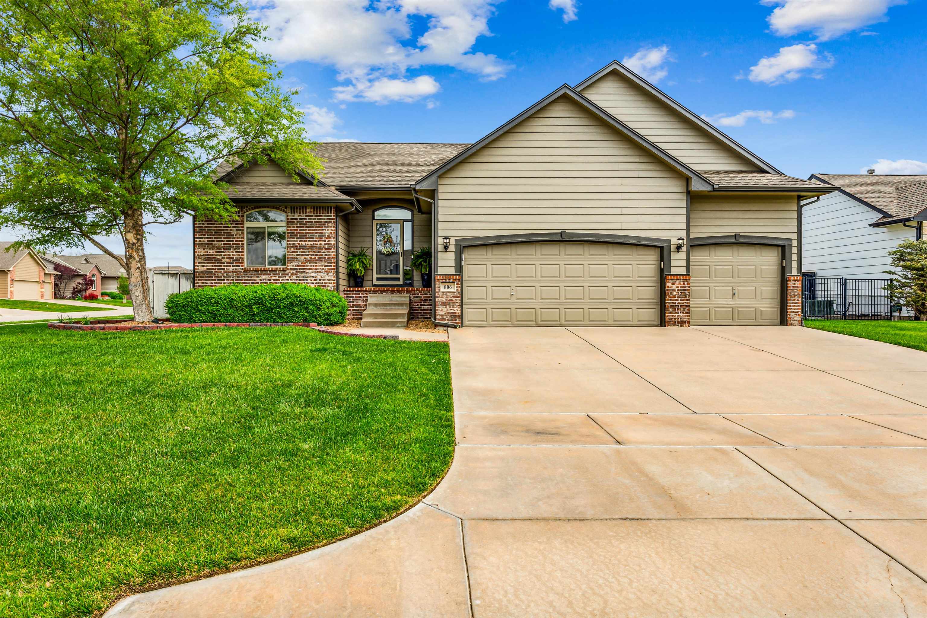 806 W Sandstone Ct, Andover, Kansas image 1