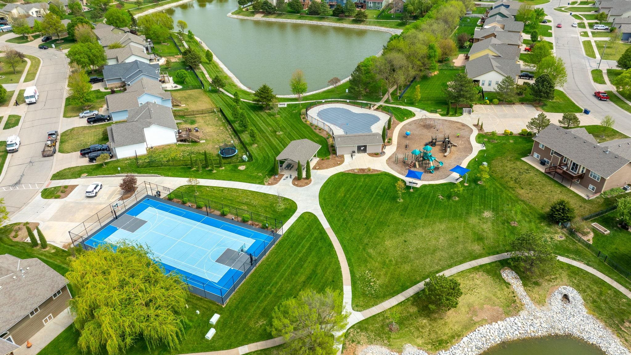 10701 W Dallas St, Wichita, Kansas image 25