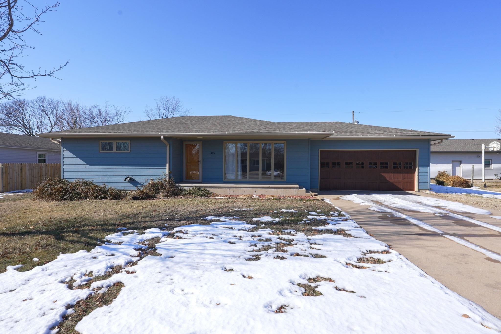 415 Circle Dr, Burrton, Kansas image 1