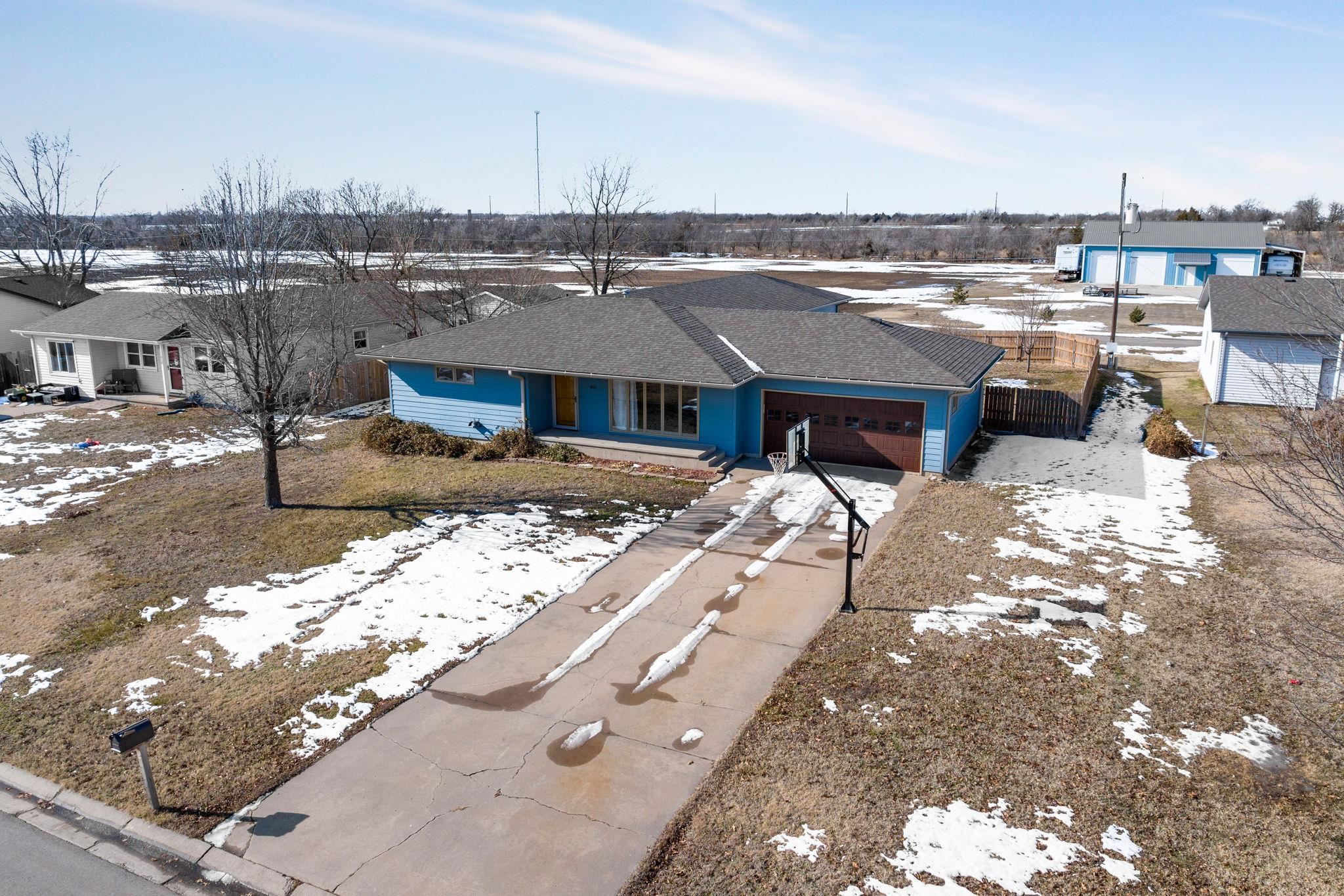 415 Circle Dr, Burrton, Kansas image 34