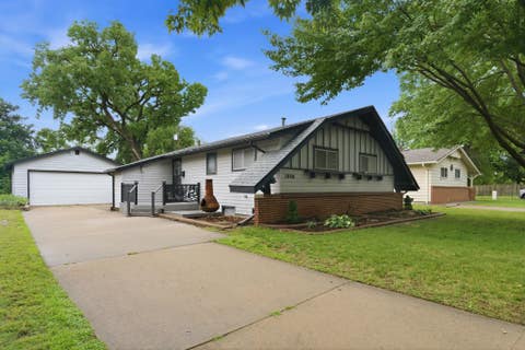 Homes For Sale - 1808 N Mccomas St<br/> Wichita, KS 67203