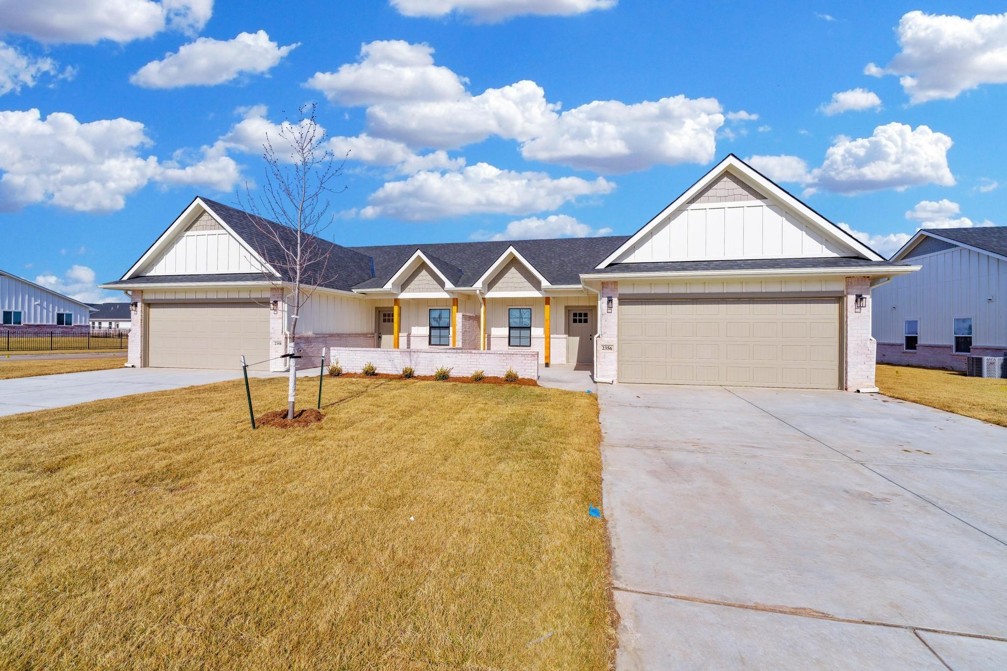 2350 S Spring Hill Ct, Goddard, Kansas image 2