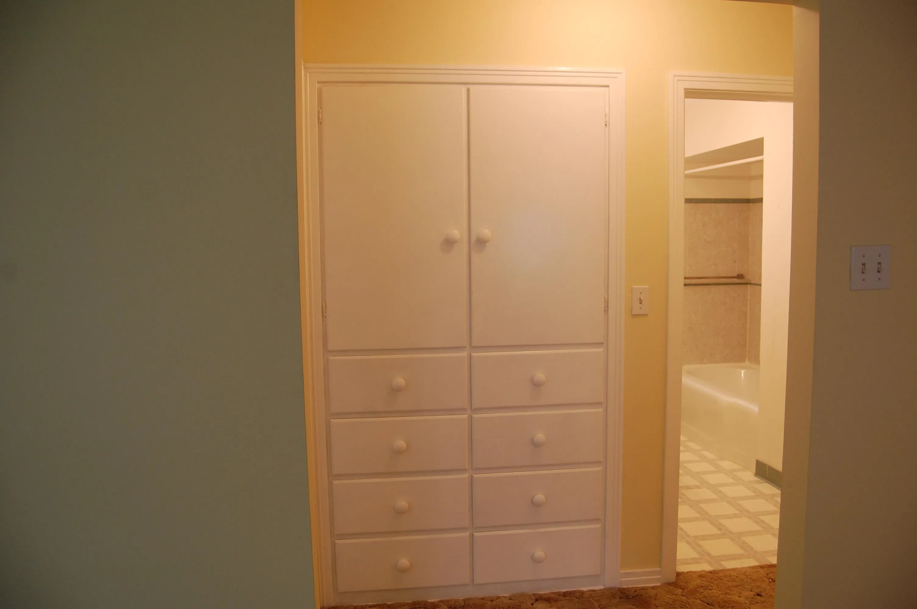 Winfield, Kansas 67156, United States, 2 Bedrooms Bedrooms, ,2 BathroomsBathrooms,Residential,Active,162812