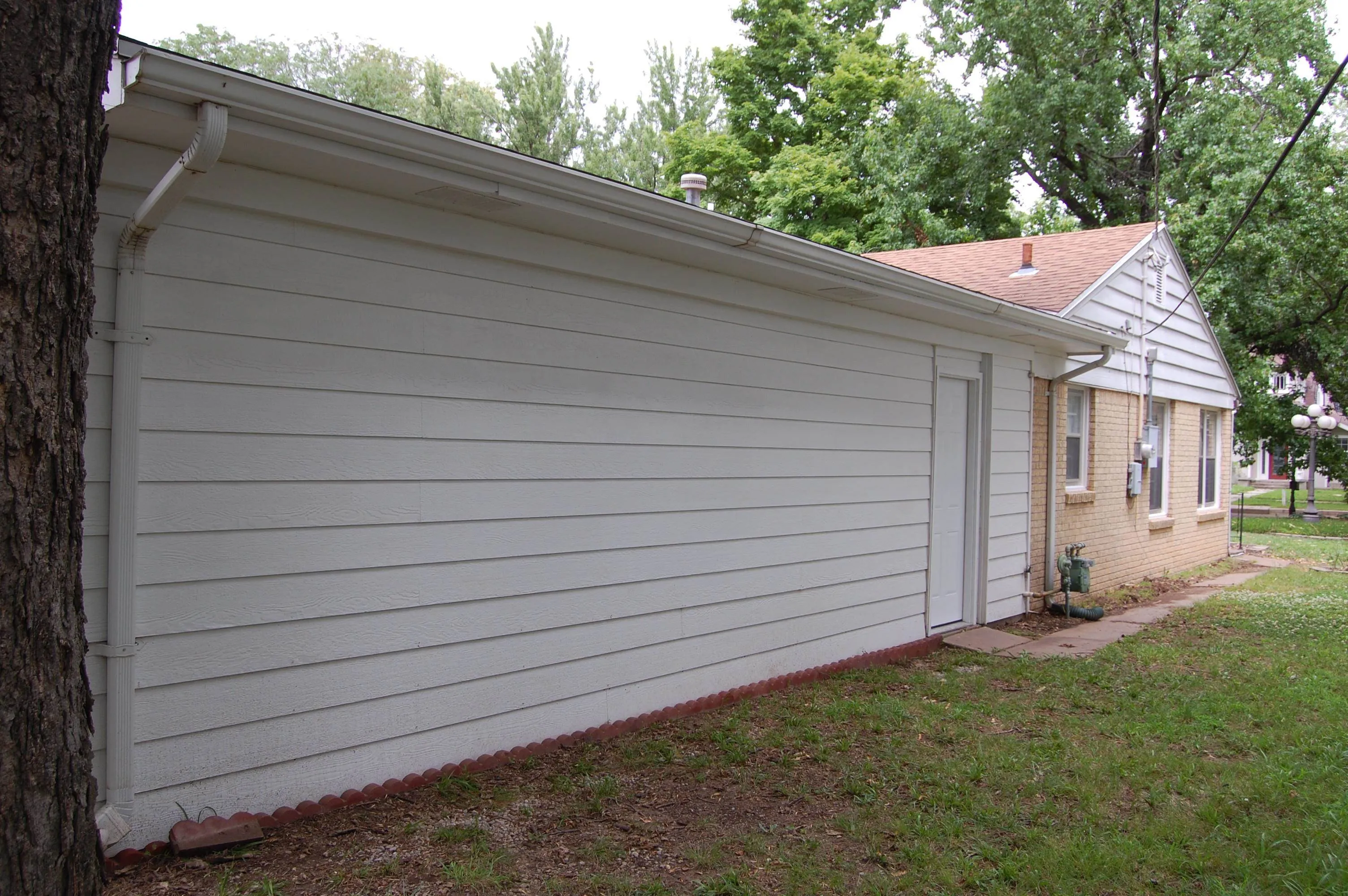 Winfield, Kansas 67156, United States, 2 Bedrooms Bedrooms, ,2 BathroomsBathrooms,Residential,Active,162812