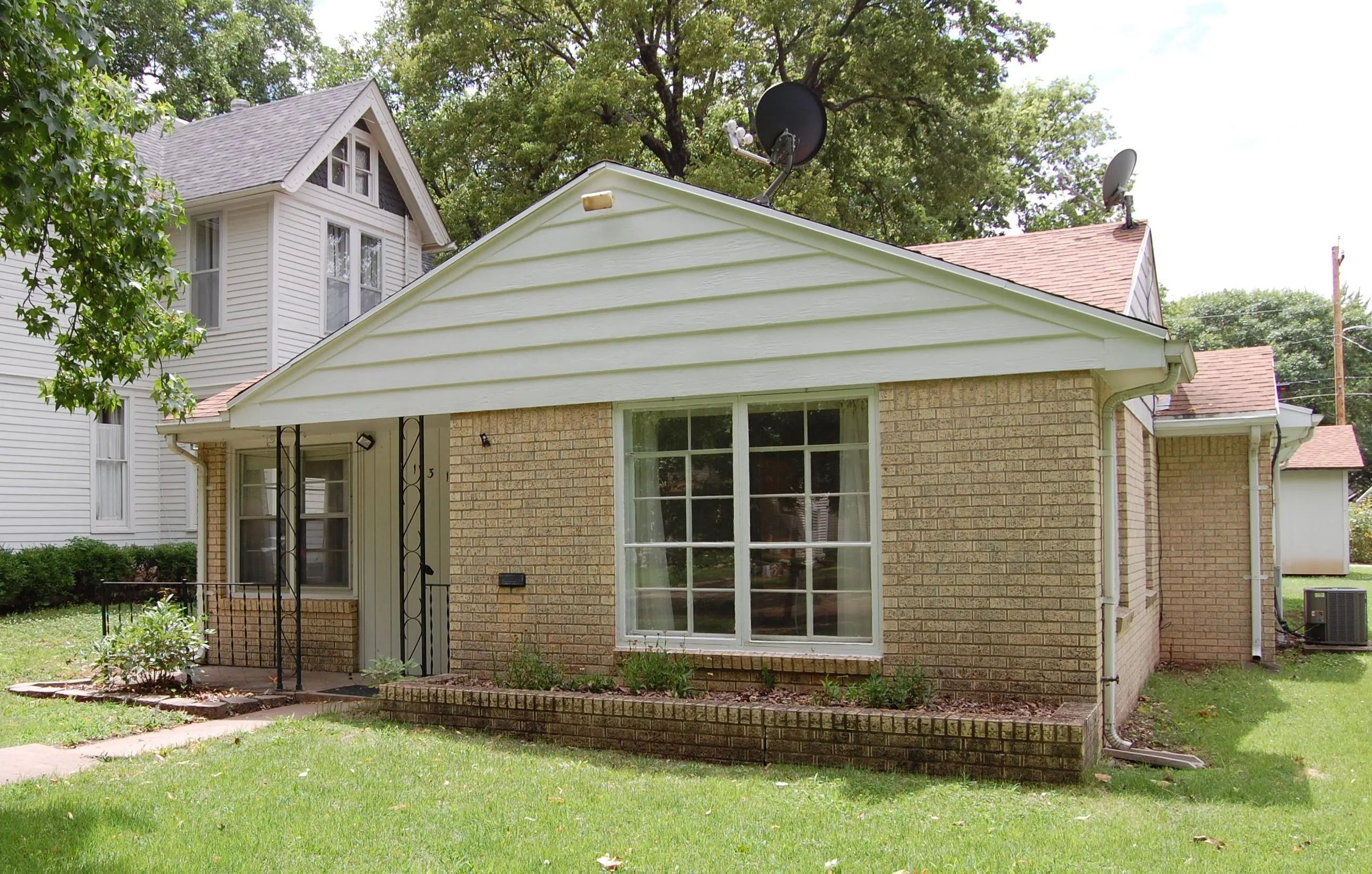 Winfield, Kansas 67156, United States, 2 Bedrooms Bedrooms, ,2 BathroomsBathrooms,Residential,Active,162812