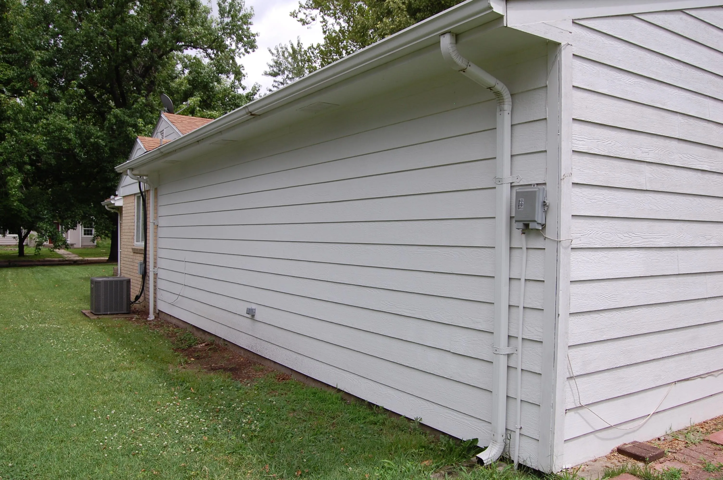 Winfield, Kansas 67156, United States, 2 Bedrooms Bedrooms, ,2 BathroomsBathrooms,Residential,Active,162812