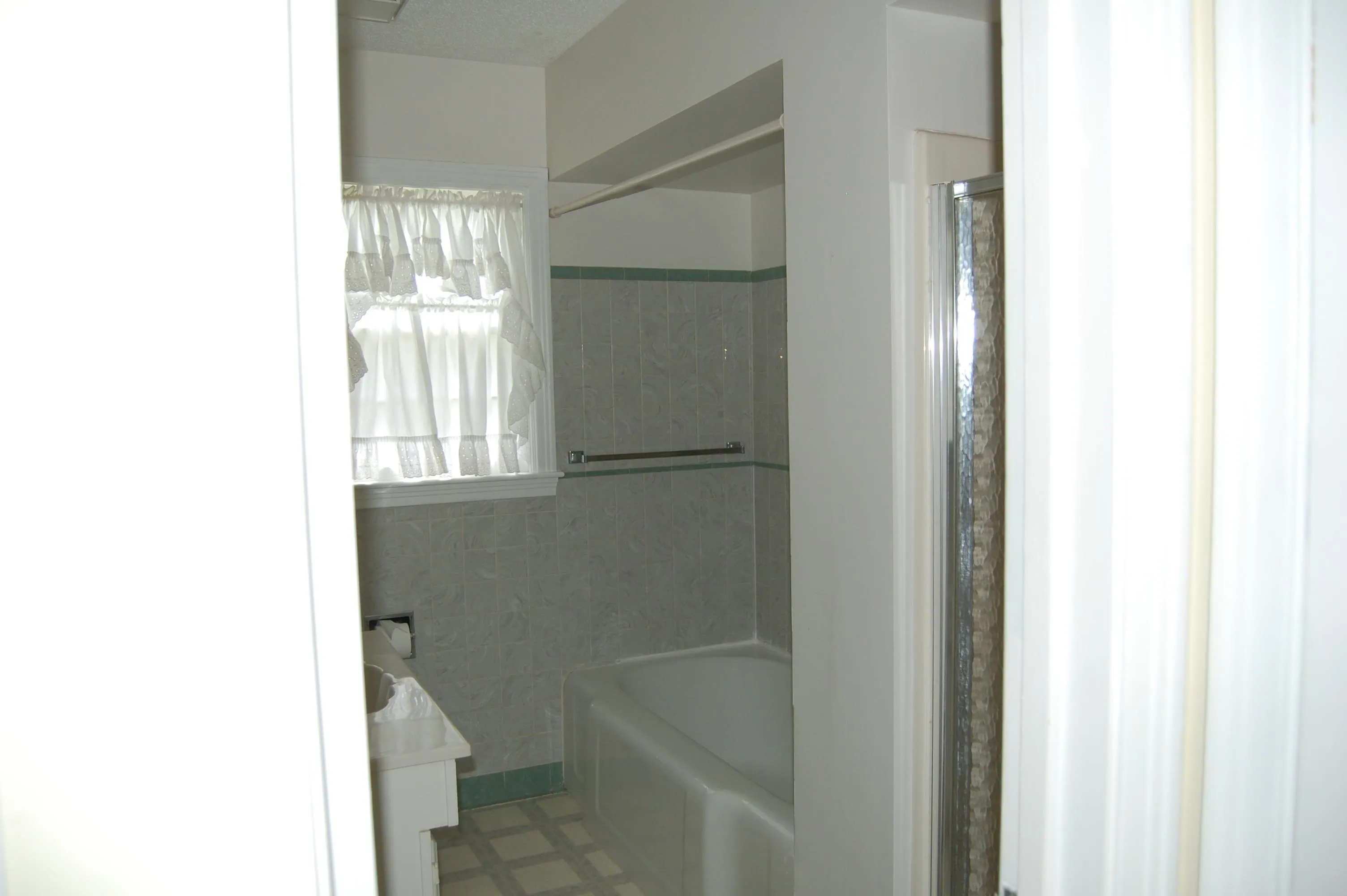 Winfield, Kansas 67156, United States, 2 Bedrooms Bedrooms, ,2 BathroomsBathrooms,Residential,Active,162812