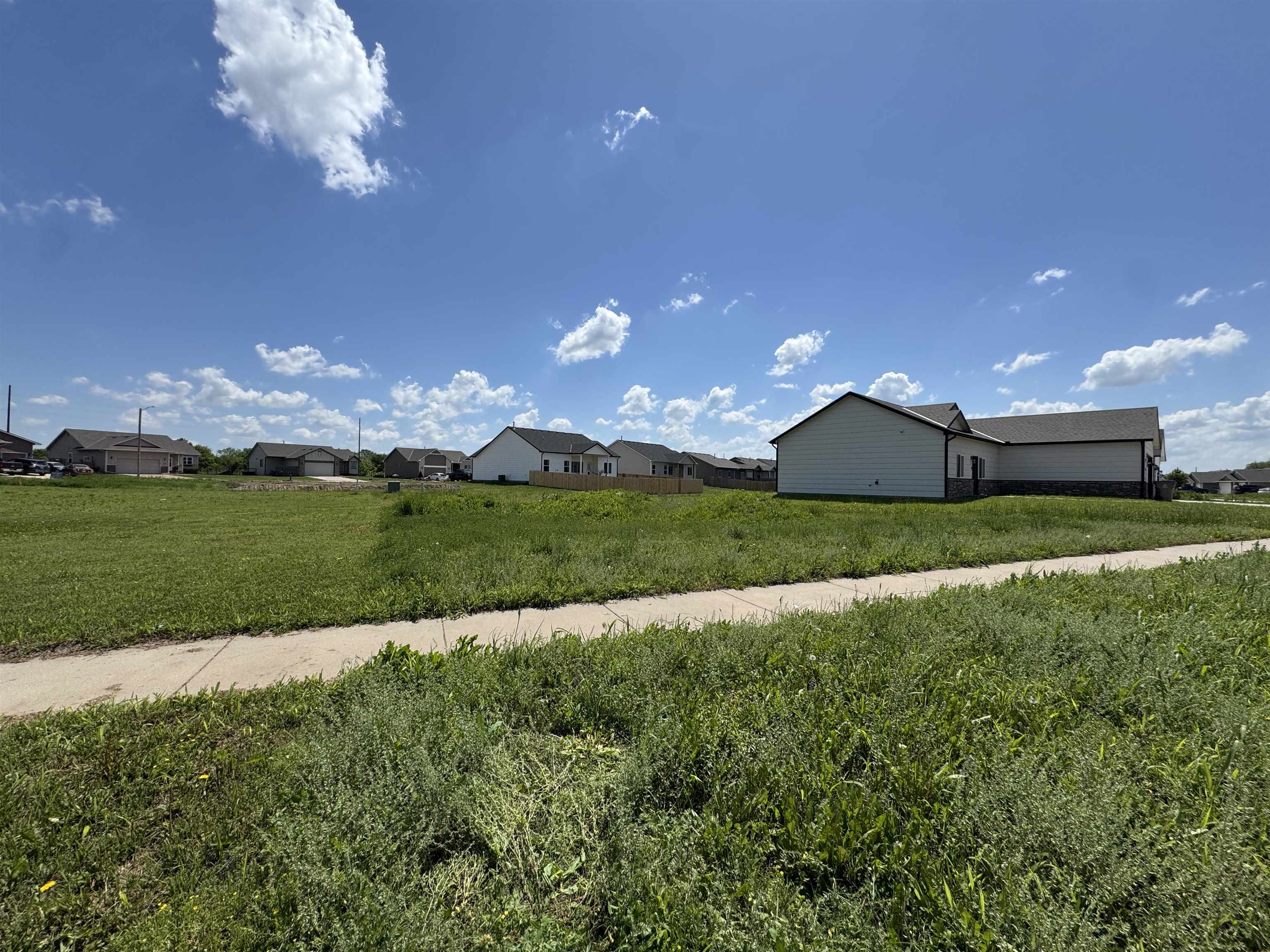 728 N Redbud, Valley Center, Kansas image 2
