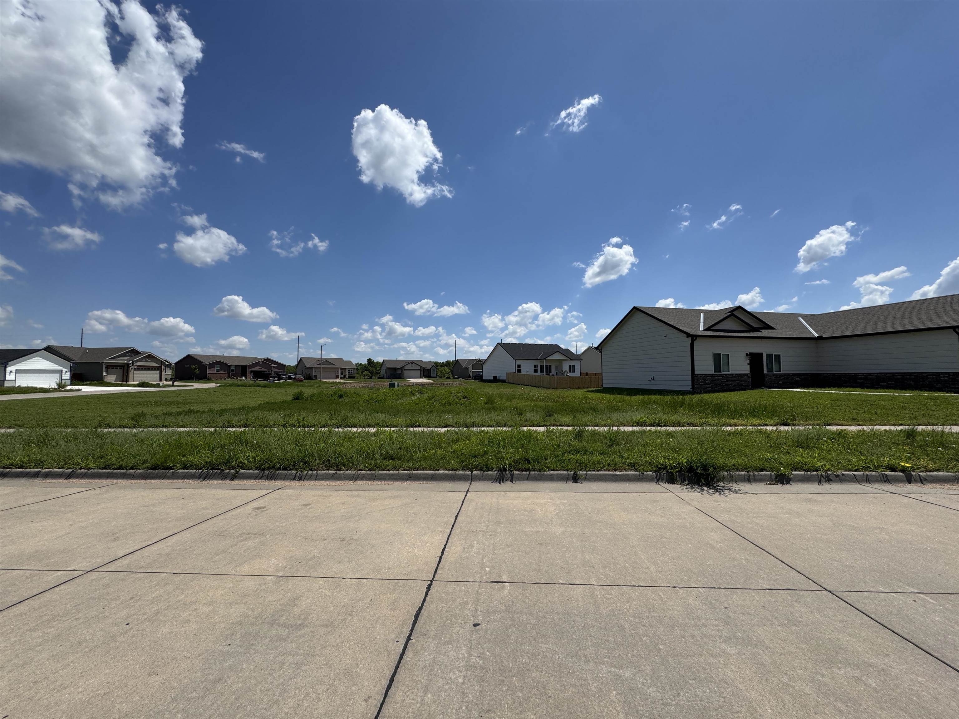 728 N Redbud, Valley Center, Kansas image 1
