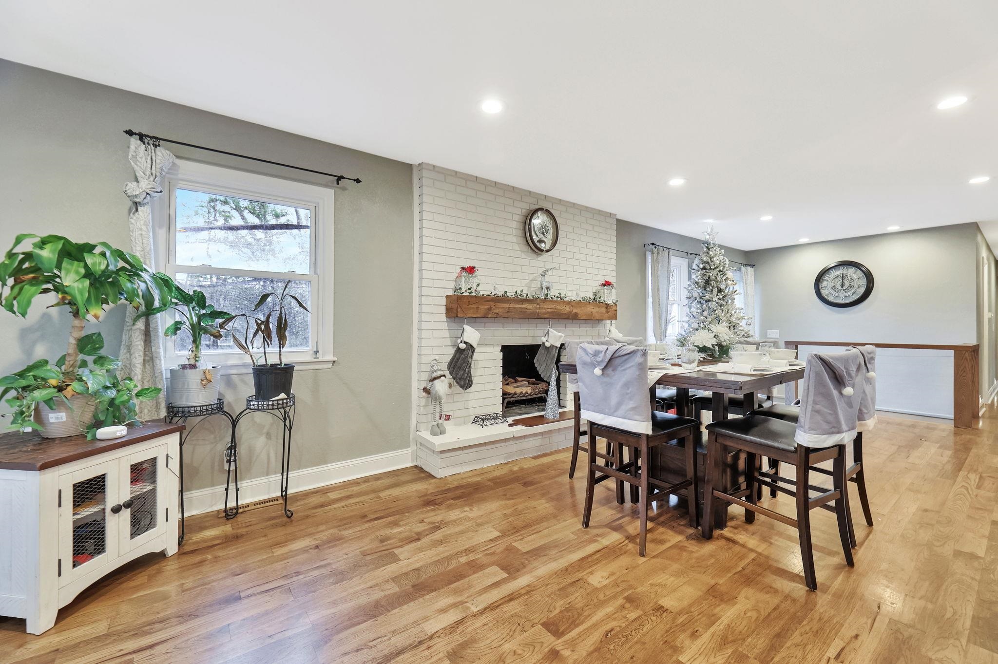 Derby, Kansas 67037, United States, 3 Bedrooms Bedrooms, ,3 BathroomsBathrooms,Residential,Pending,67868