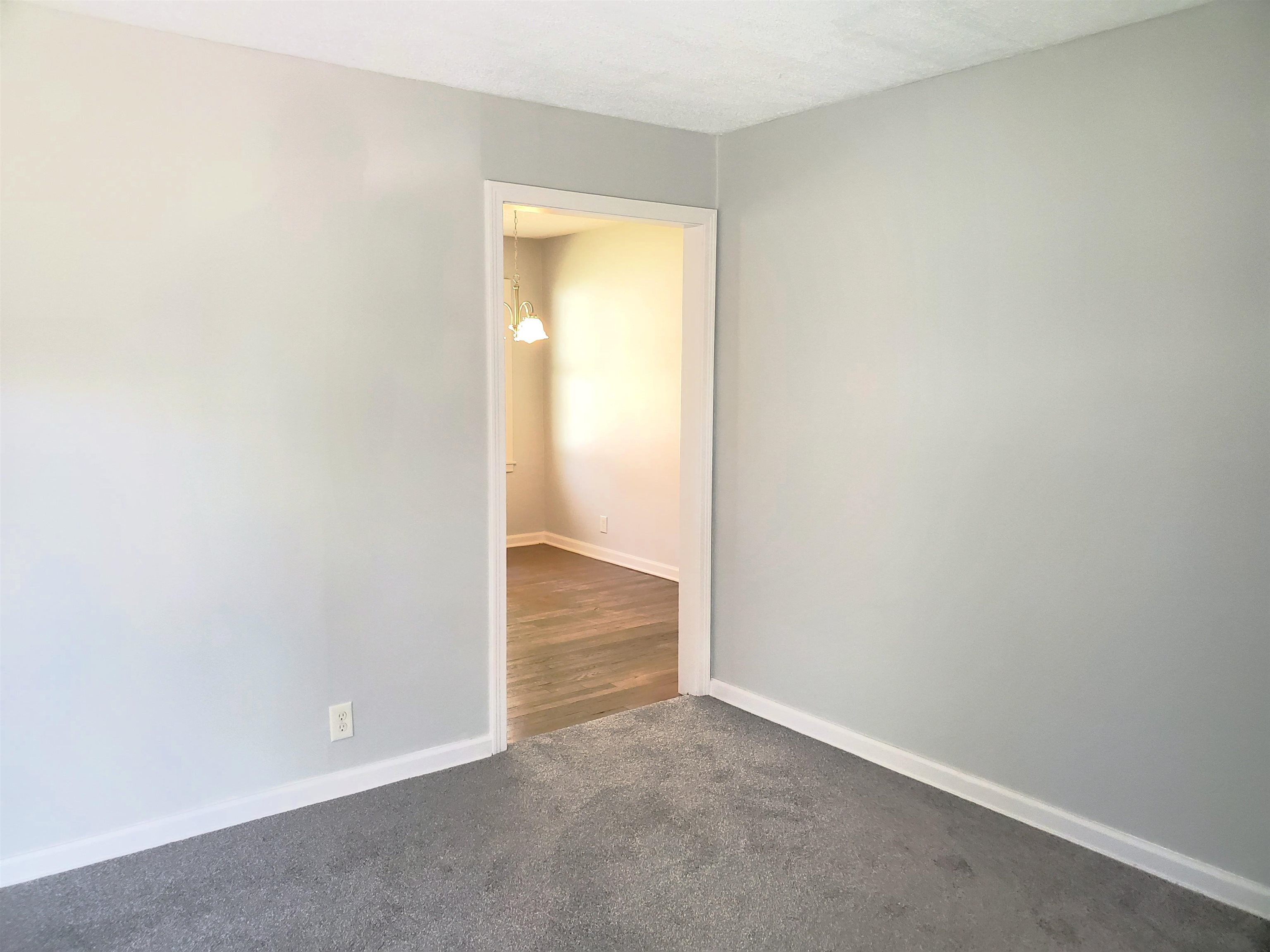 413 E Cloud St, Salina, Kansas image 3