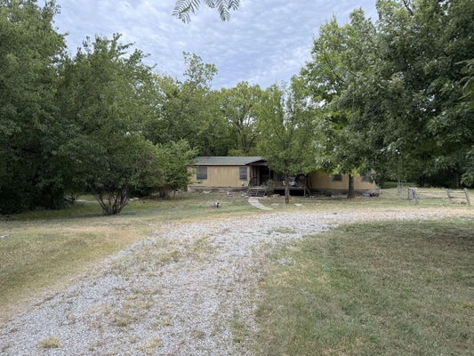 10448 SW TAWAKONI RD, AUGUSTA, KS 67010 - Image 6c27ccd3fe8e340eeb3c5573ed8501fd/4261022817
