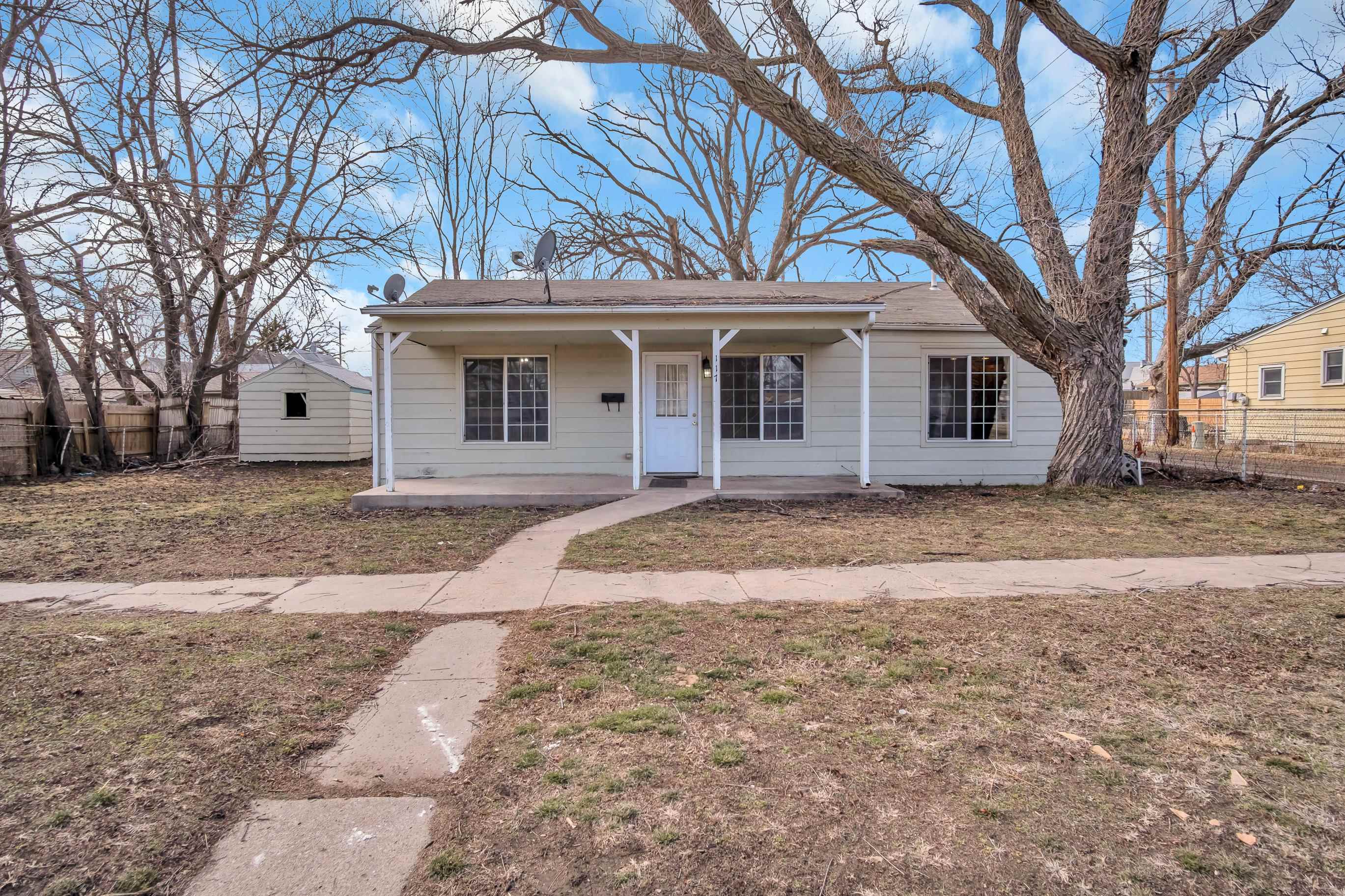 117 S Plum St, Newton, Kansas image 2