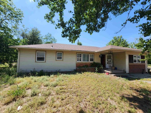 Homes For Sale - 223 N Sedgwick Ave<br/> Burrton, KS 67020
